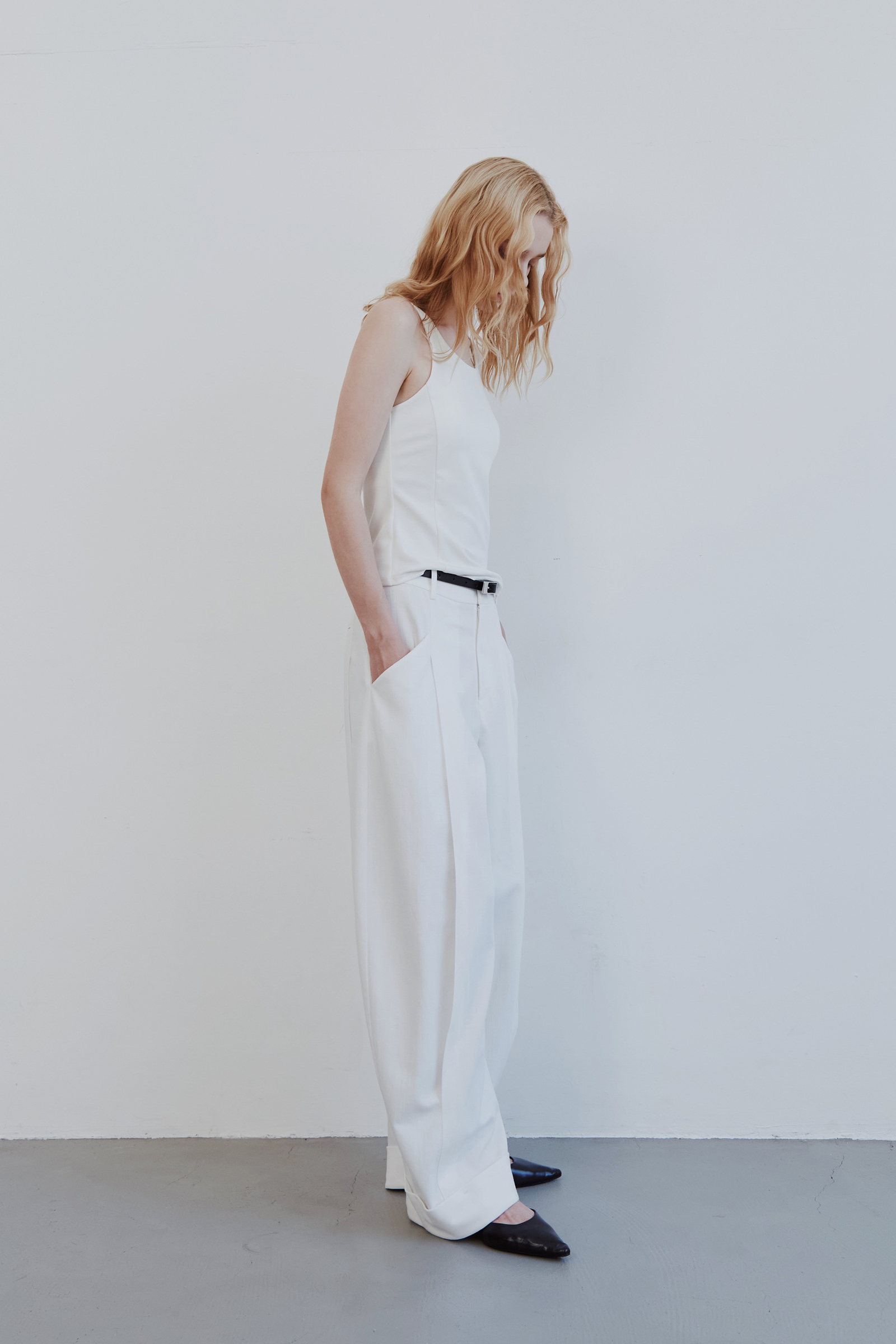 915CB6B5-6F32-4155-8F11-A807D275E799