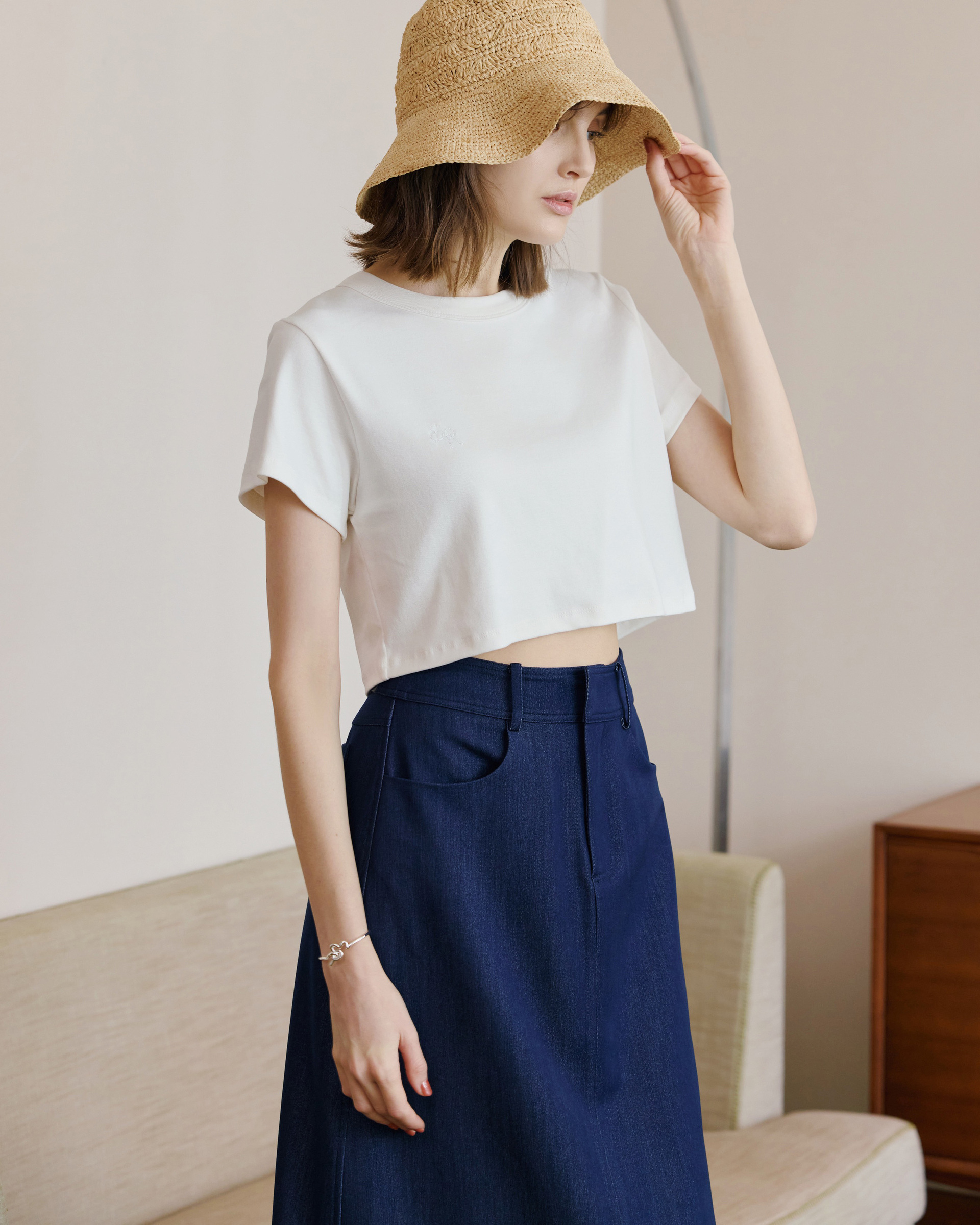 D0AD0DAC-8098-4E10-90FE-2D49A5F848F8