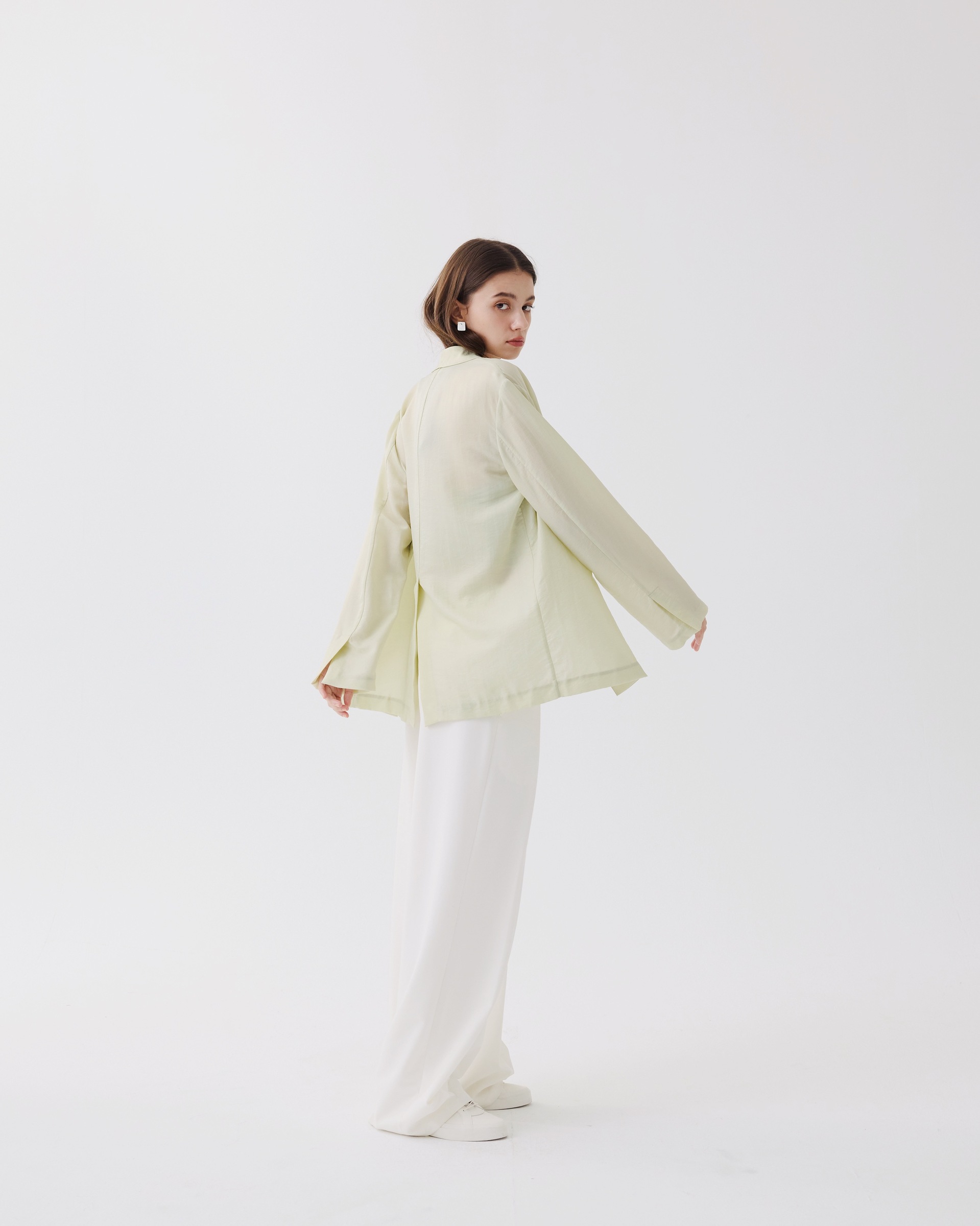 9C526BA4-F021-429B-AC59-04366800E2BC