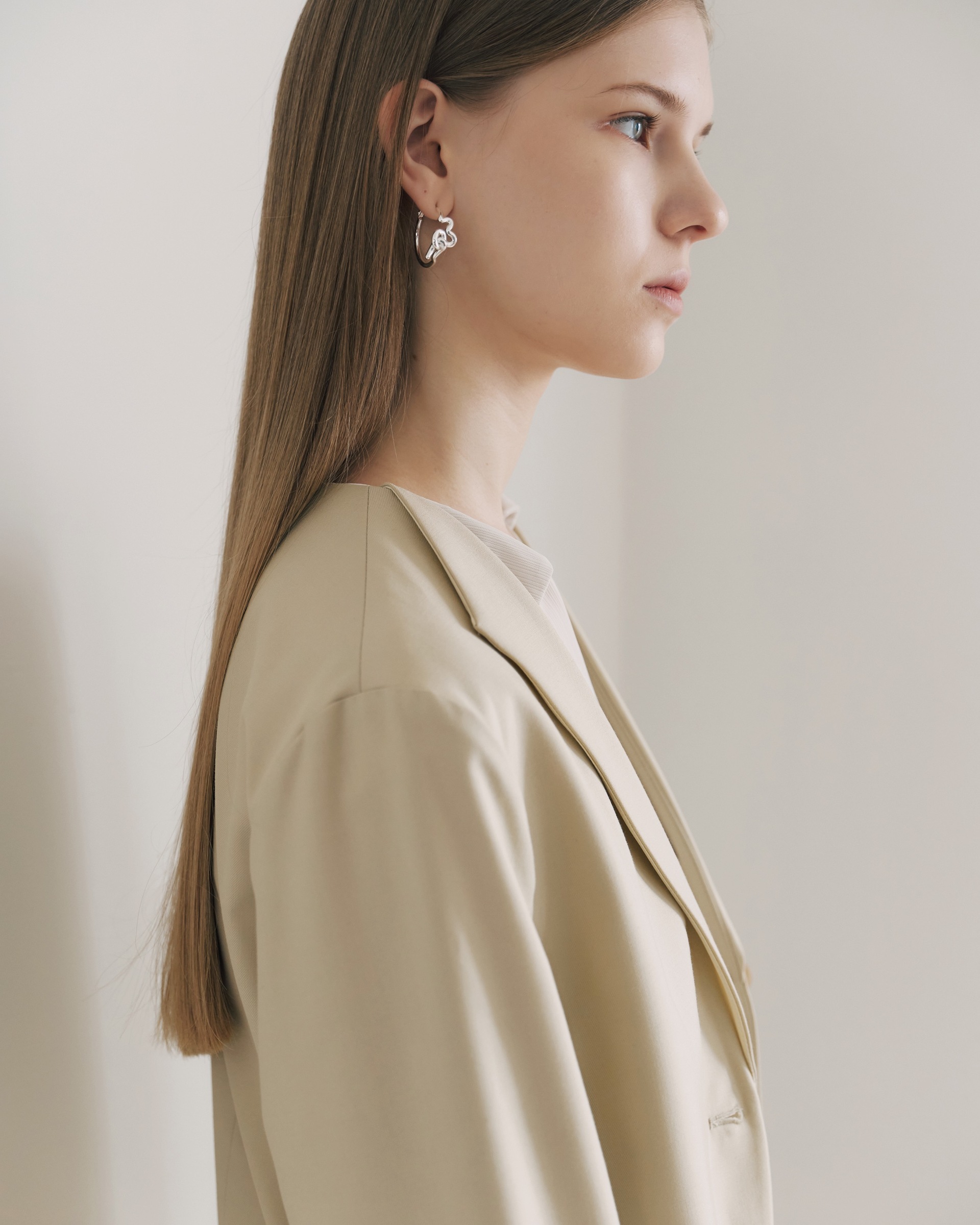 B8B46B1E-3A12-48F3-A2B3-5FFF28A8098D