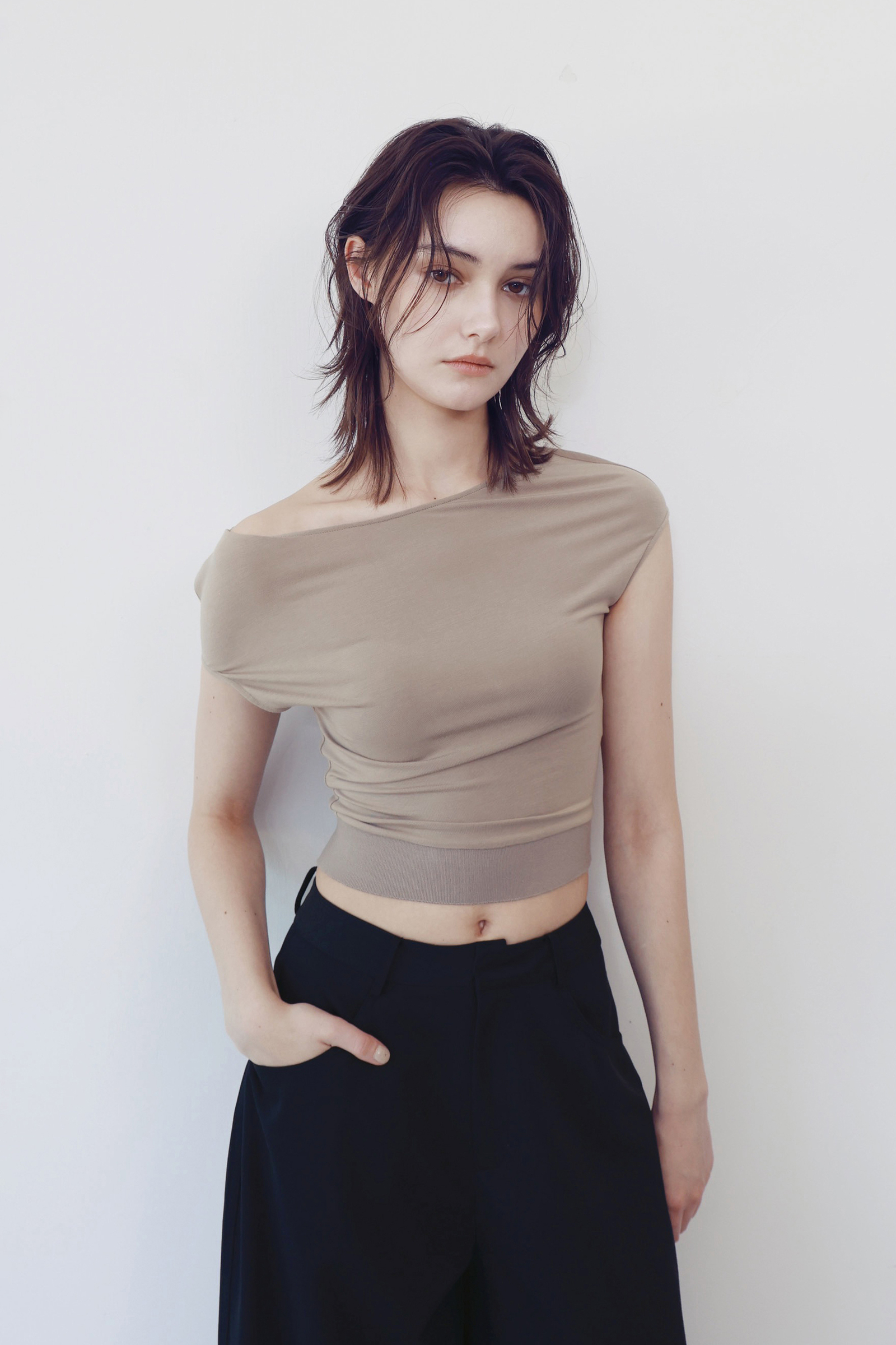 E76EB81D-CD04-4C6B-B913-1E4DA1B6142D