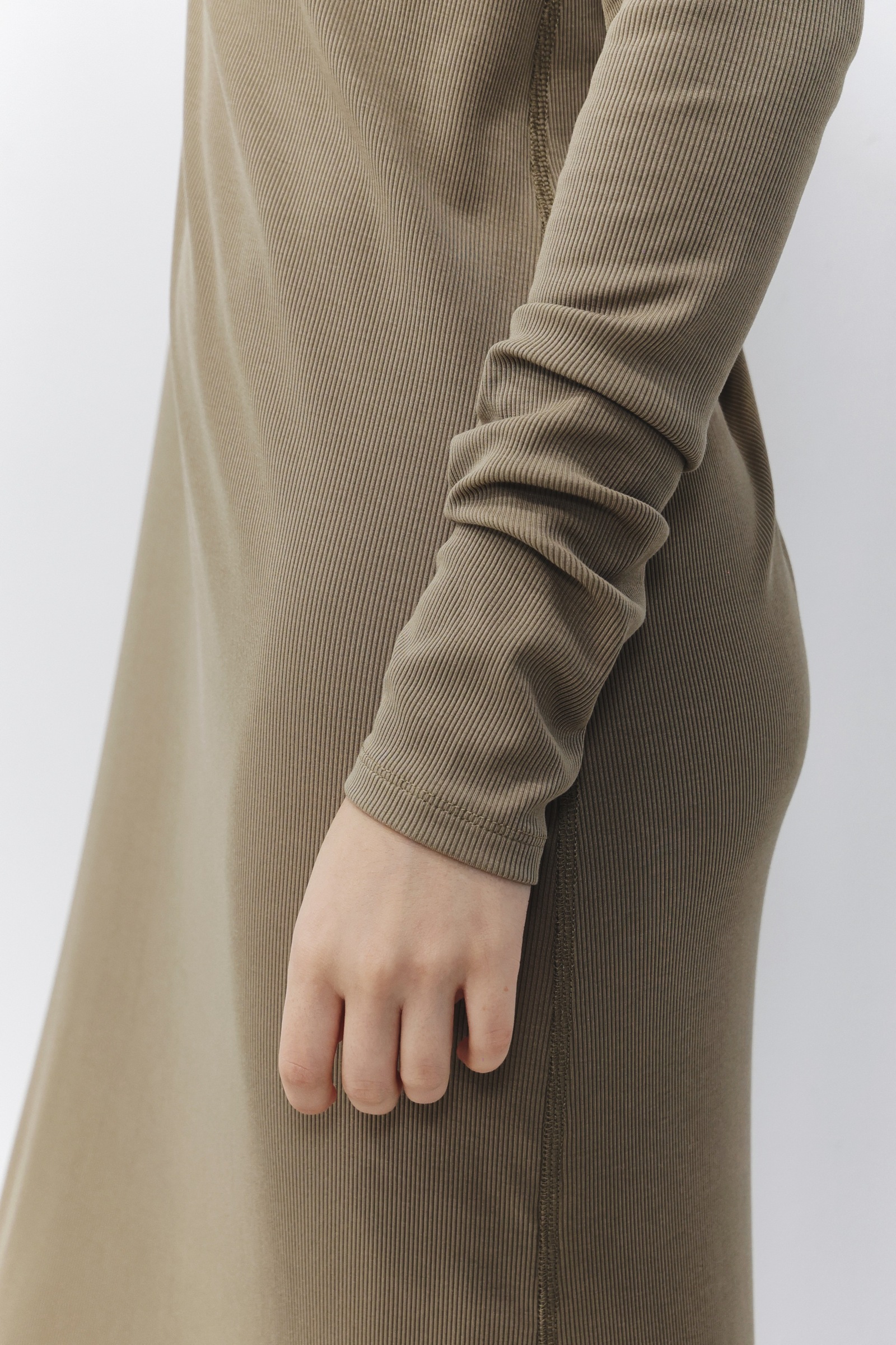 0E1AF069-F74C-44D1-85E4-9ED192906B9A