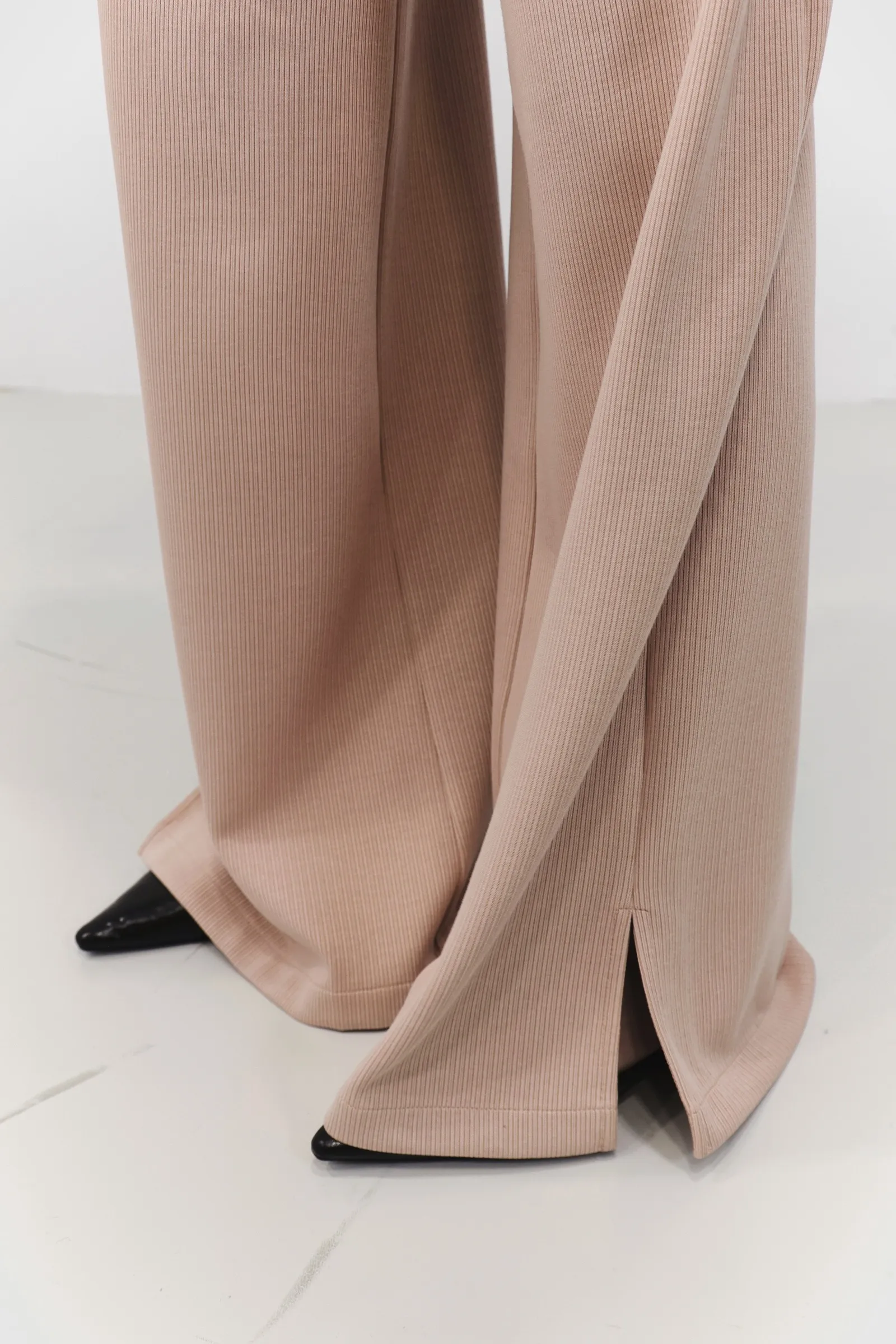 EB09125B-9B8F-4711-AA0C-D0707096D61F