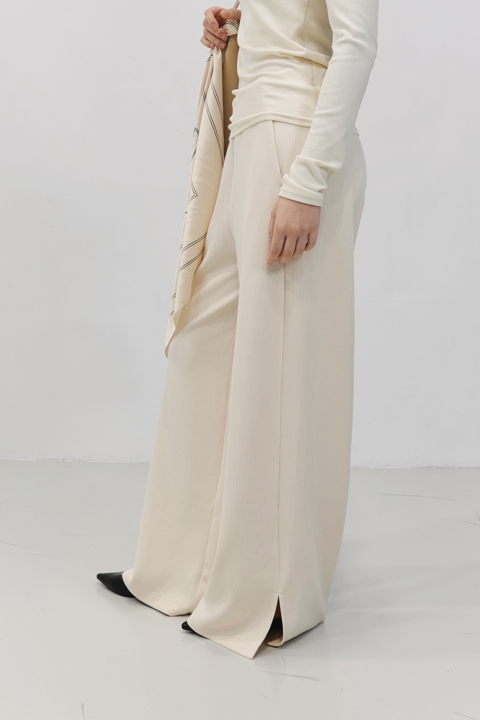 DA7576B1-F868-4E6C-835D-59B303E6DC10