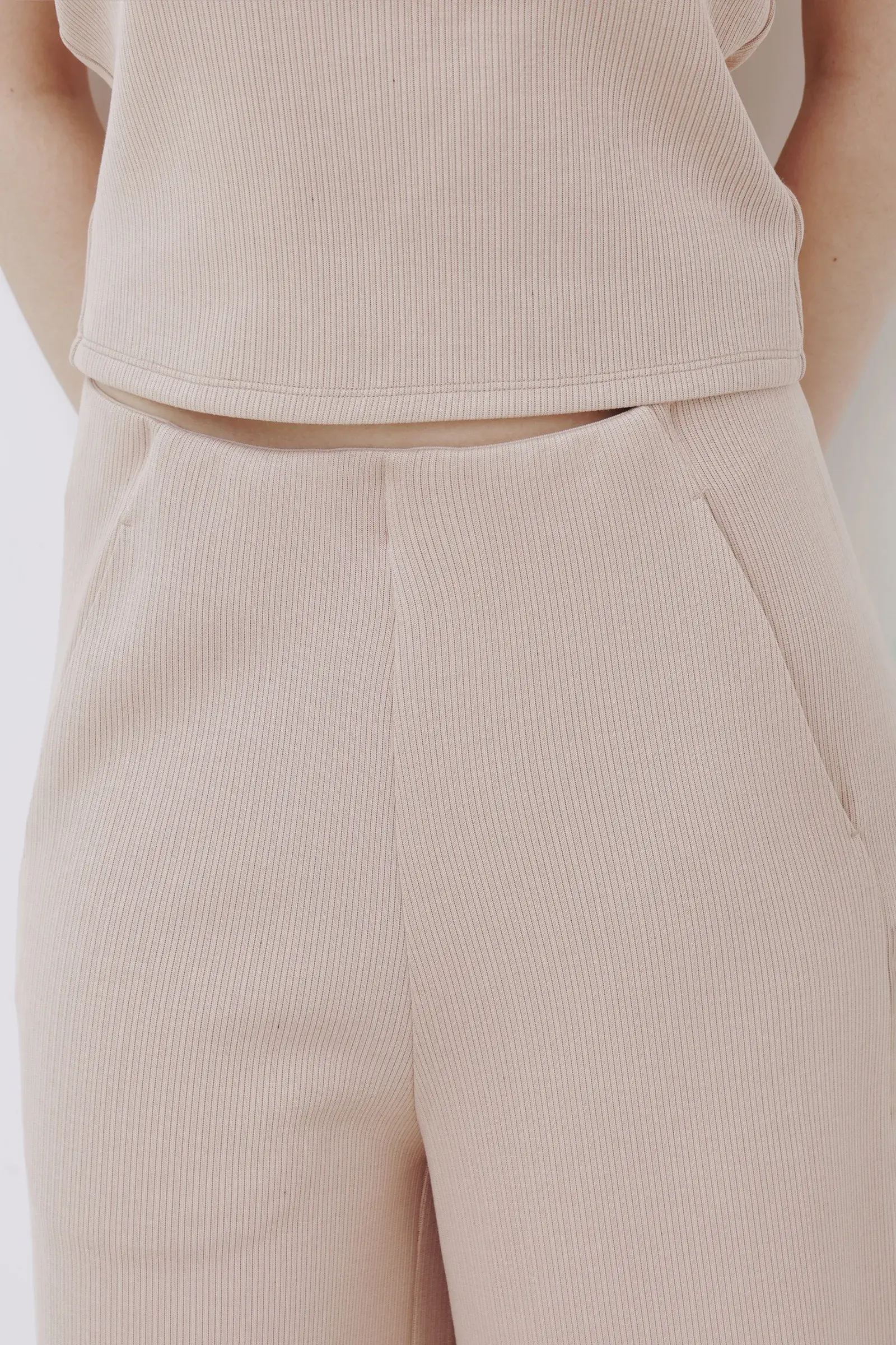 6557DD27-0C13-46A2-A5EF-66CF5ED86FA4