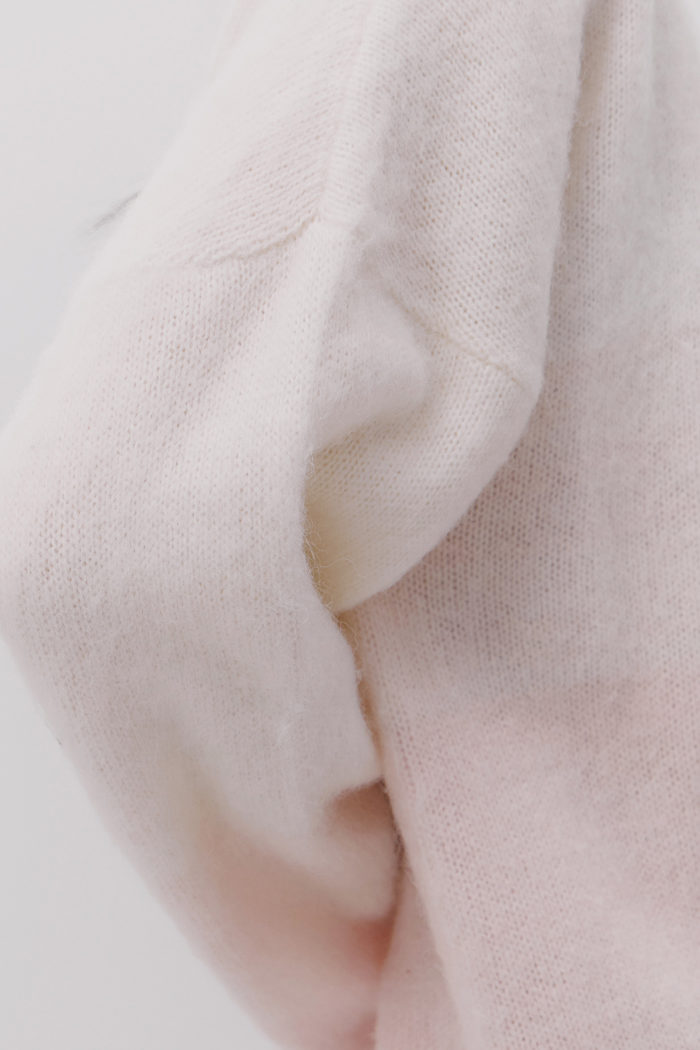 9C99EF78-65D2-4A89-B0B3-AE0ADFC87E21