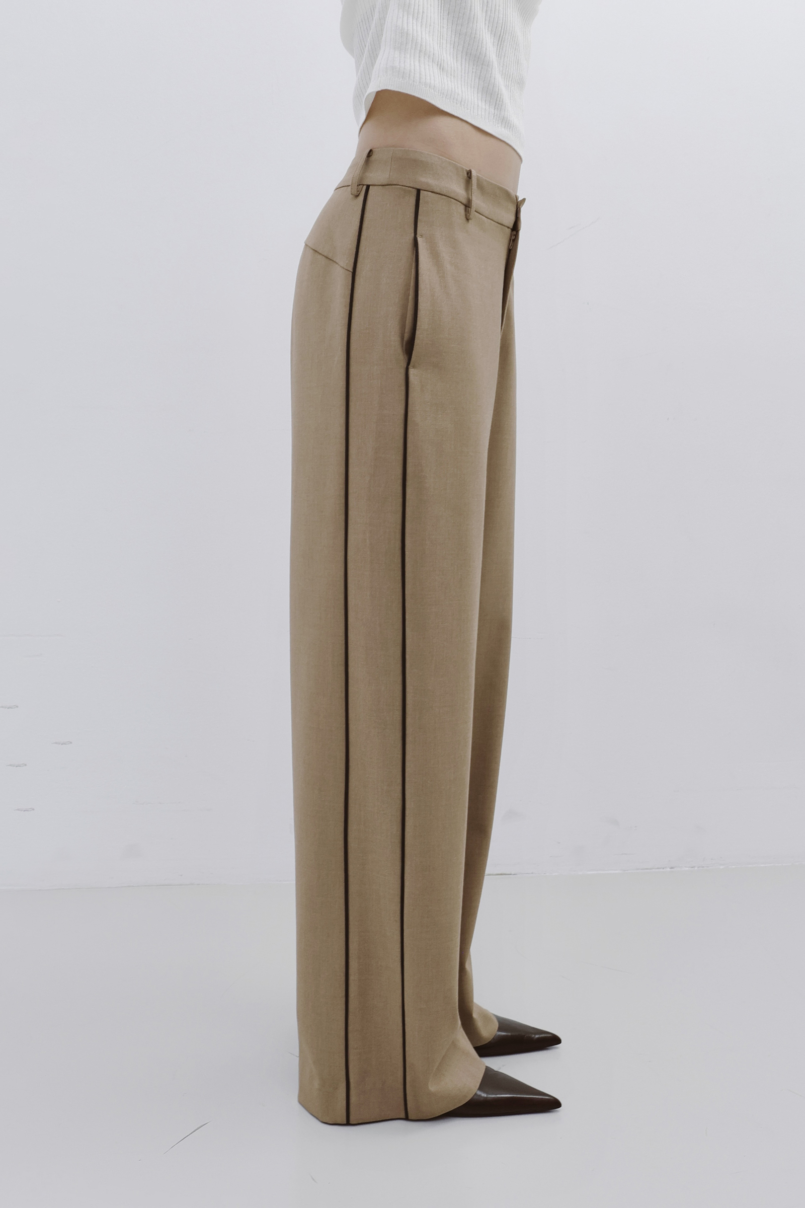 42385E04-5EDA-4132-A5E8-CAAC5049D0F6