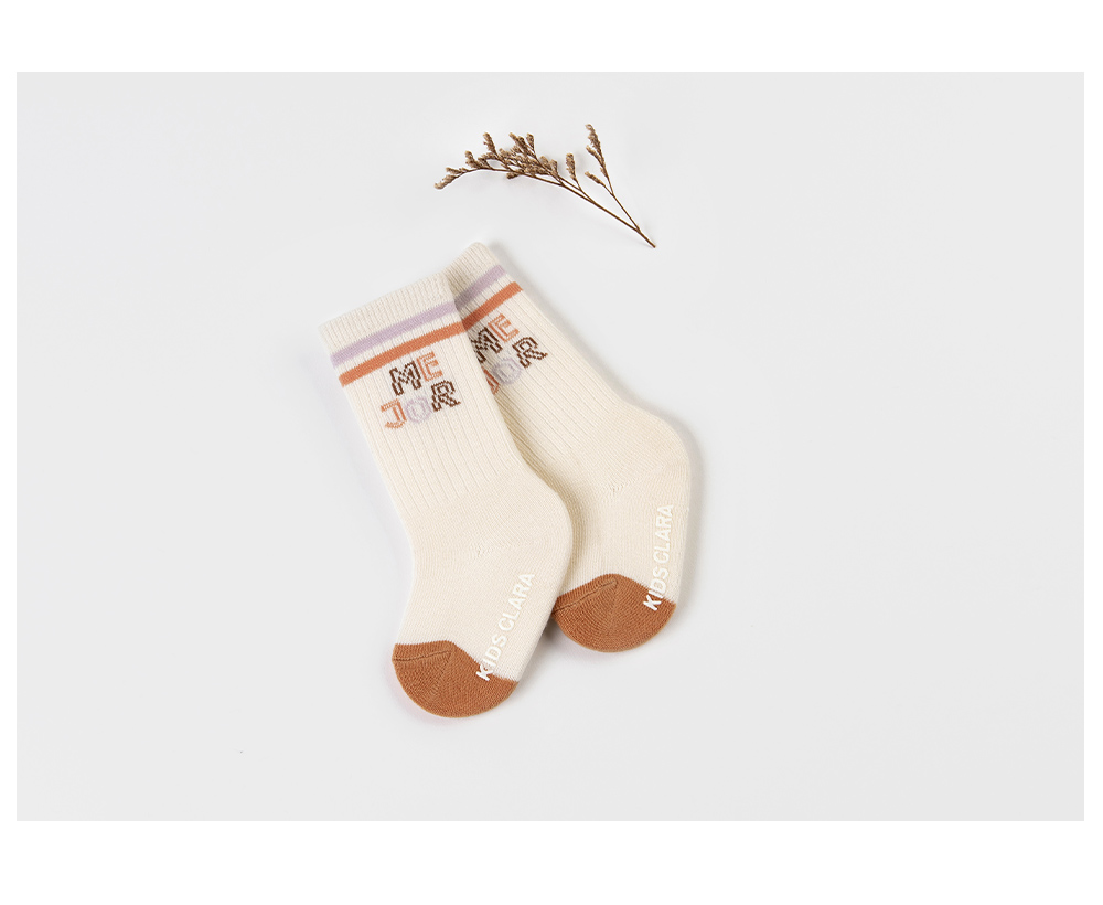 bittobabykneesocks_05