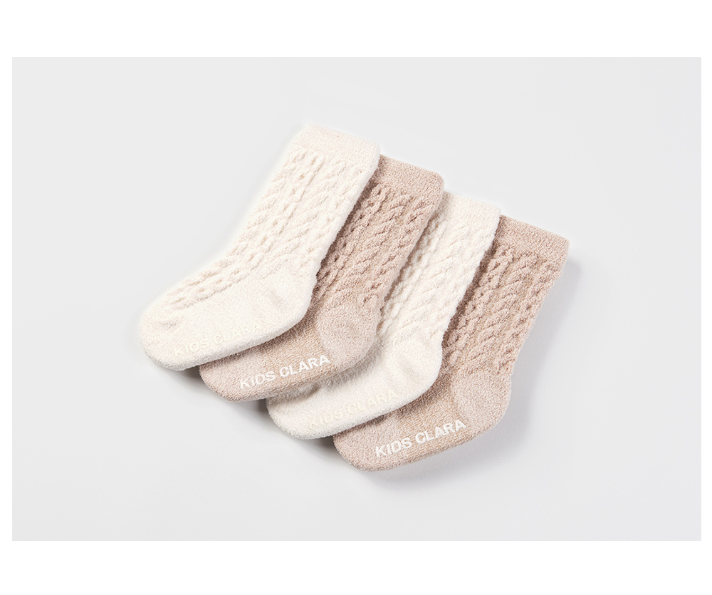 giawinterbabykneesocks_05