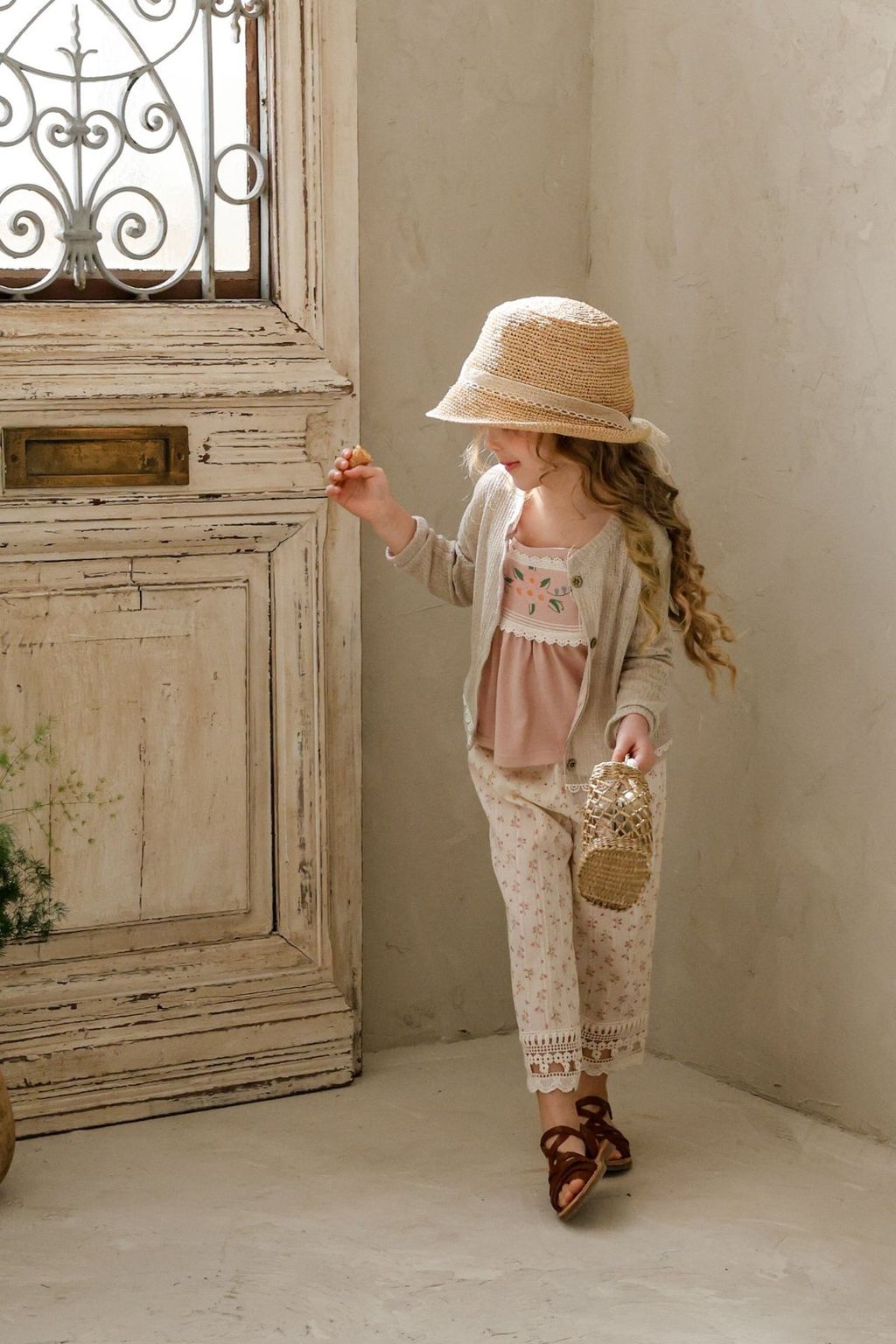 _HDEVb7.aJ71VPoqmn0_18