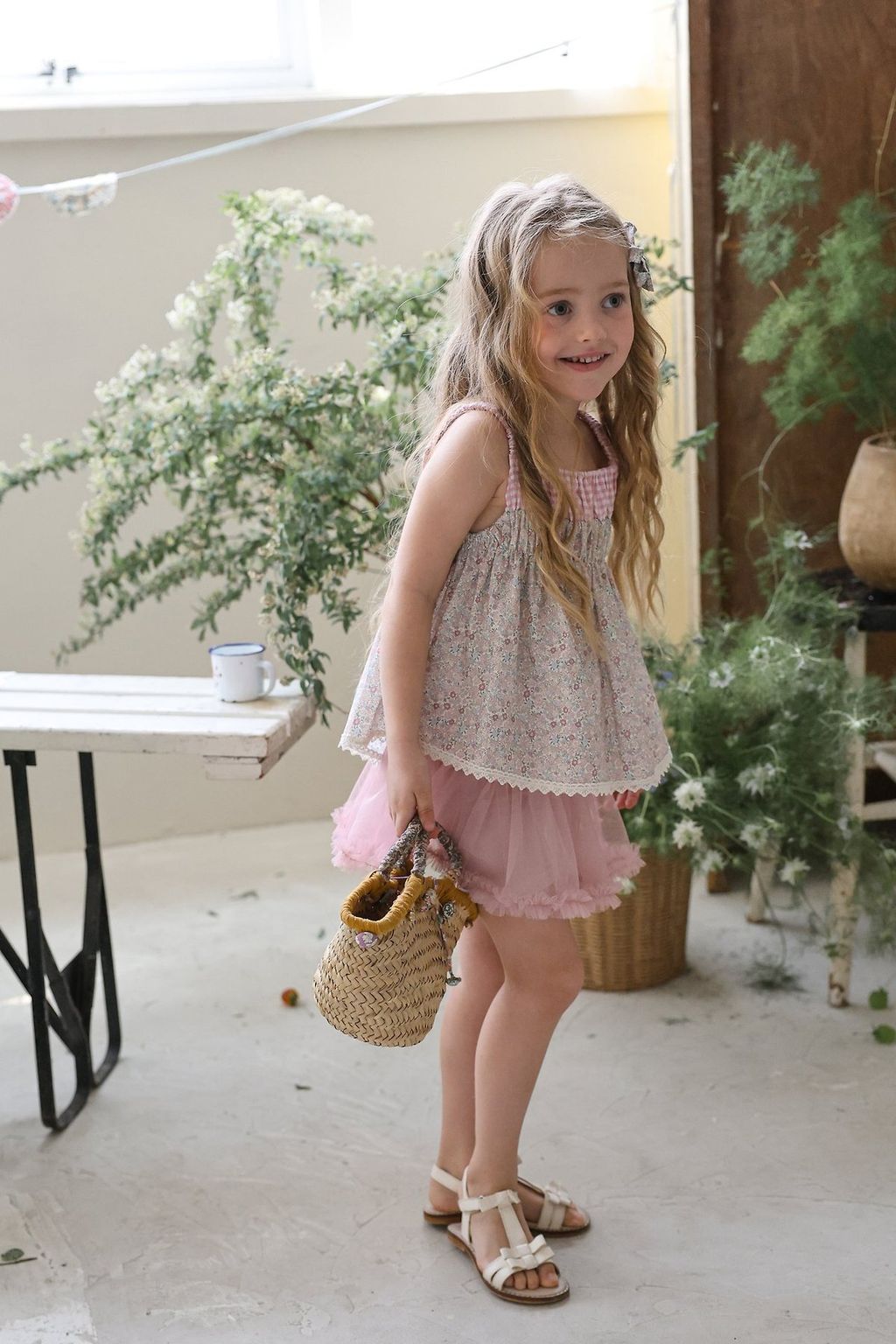 _HDEVb7.cCc9aI69Yn0_16