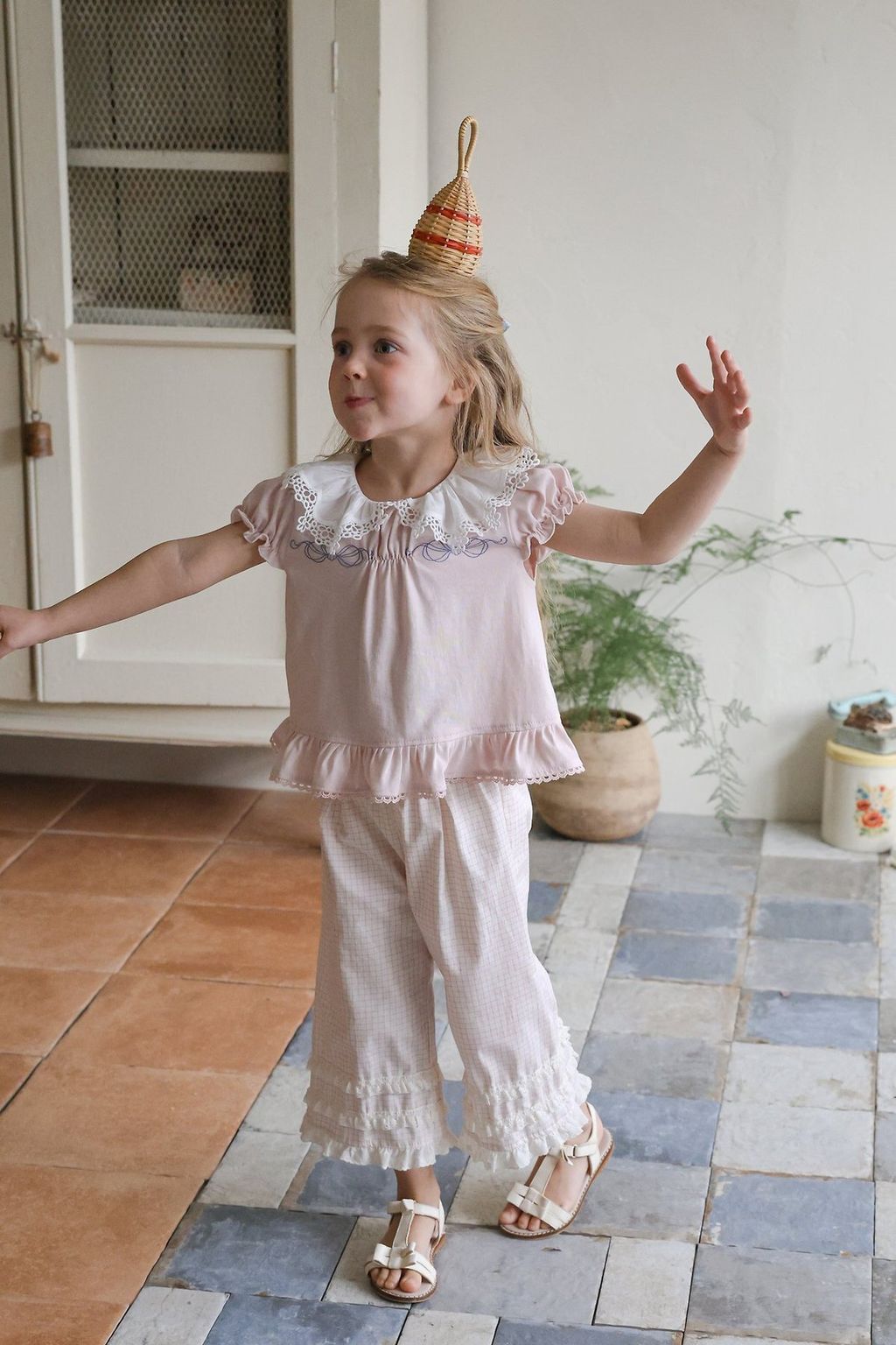 _HDEVb7.1CcvrQEmXN9_15