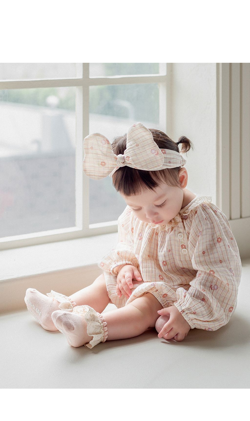 bellalacebabysocks_01