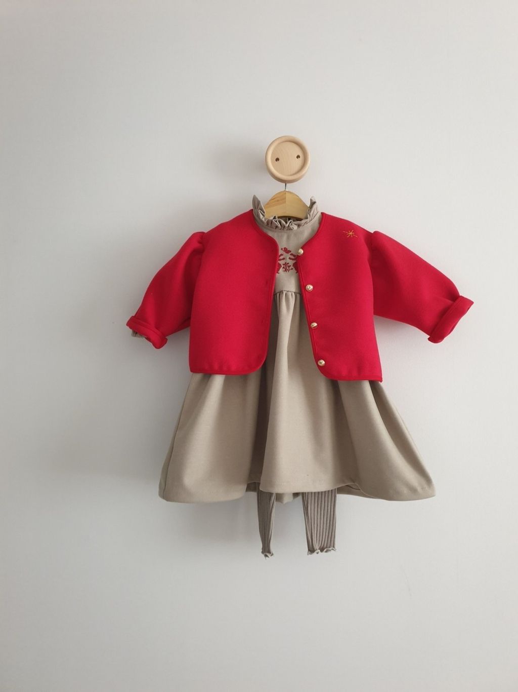 _jZV3J8.F1yqn8CAkcA_8