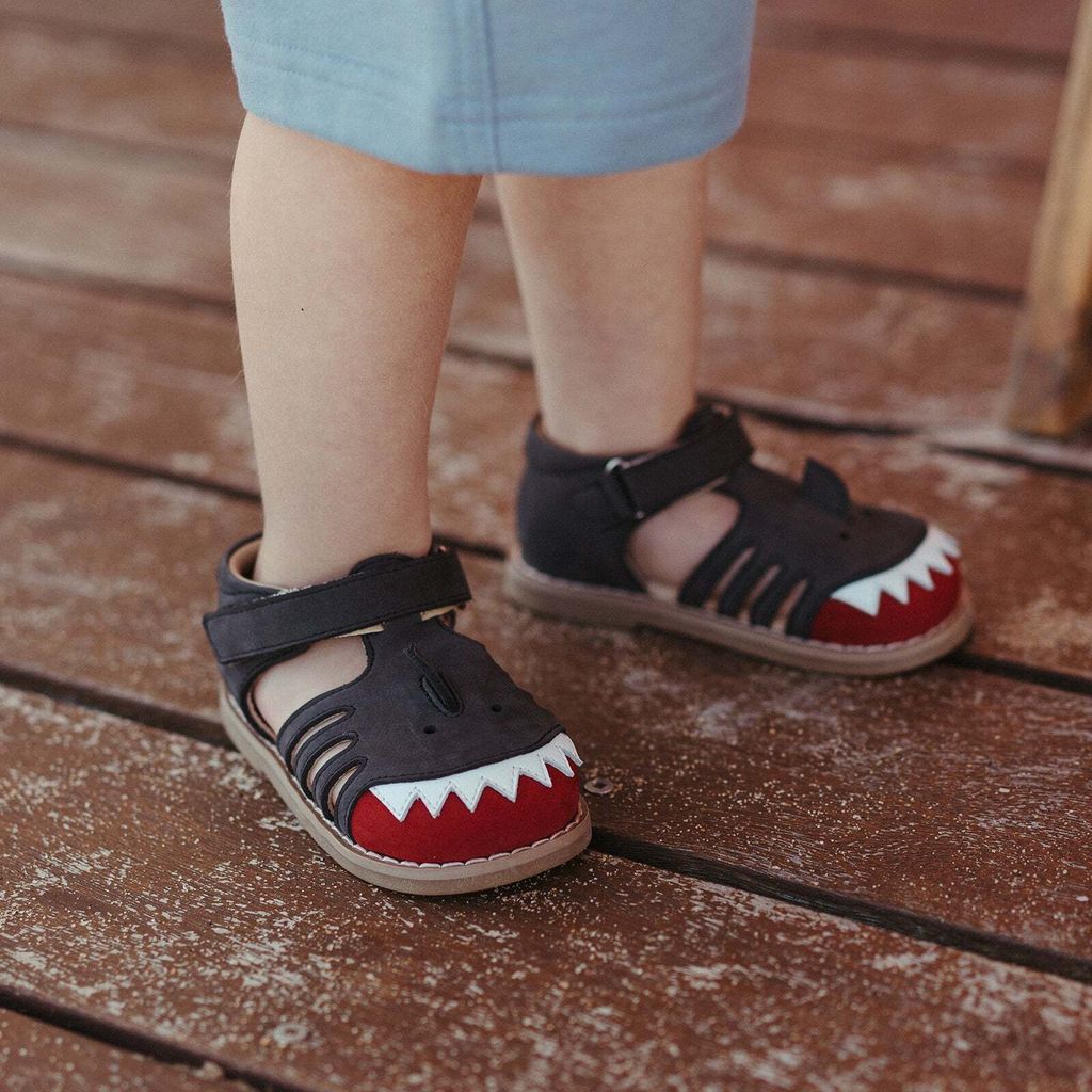 Adventure_-_Shark_9_53e6ffb4-b098-4427-b3de-abd87e3ee6e0