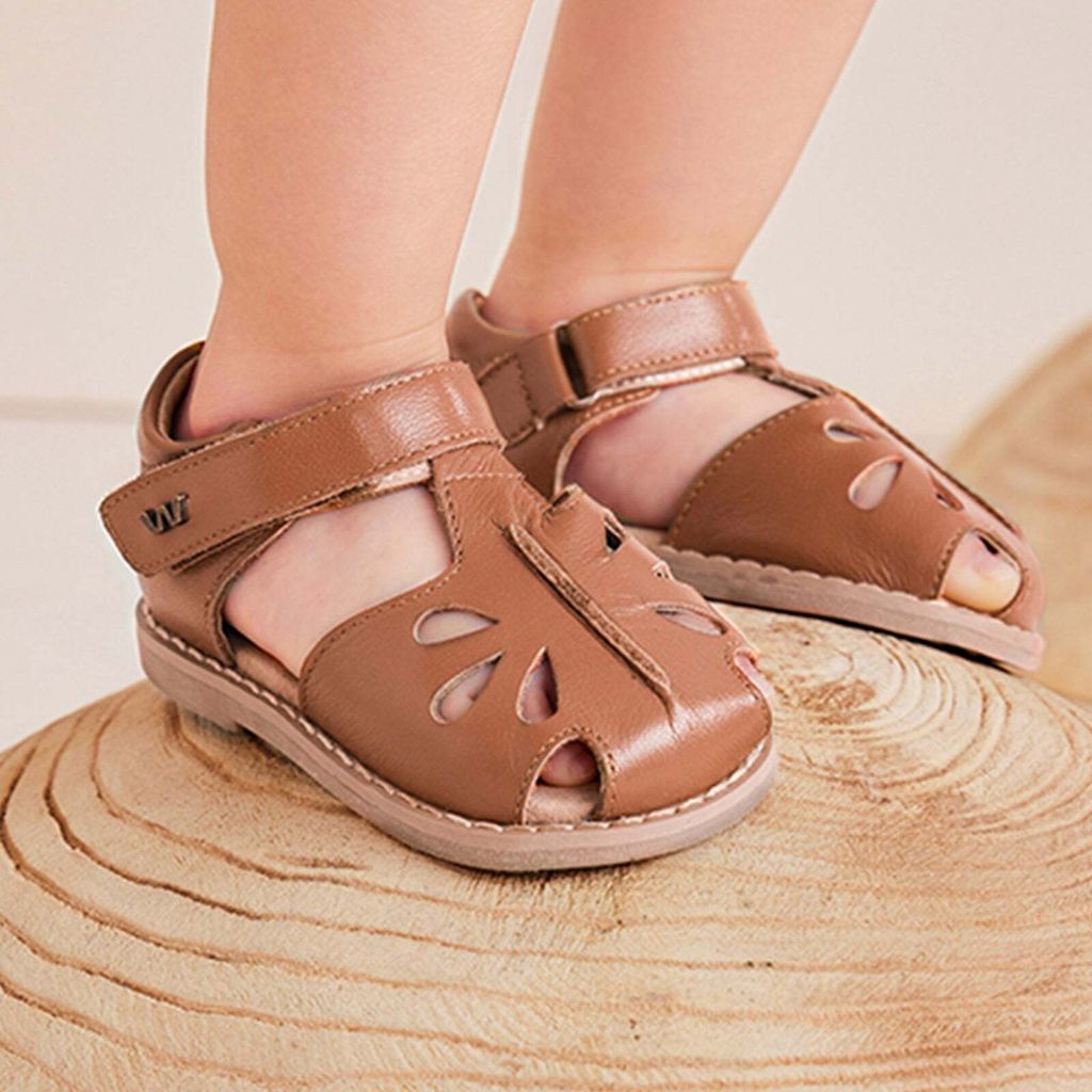 MiniChloe-ChestnutBrown_9