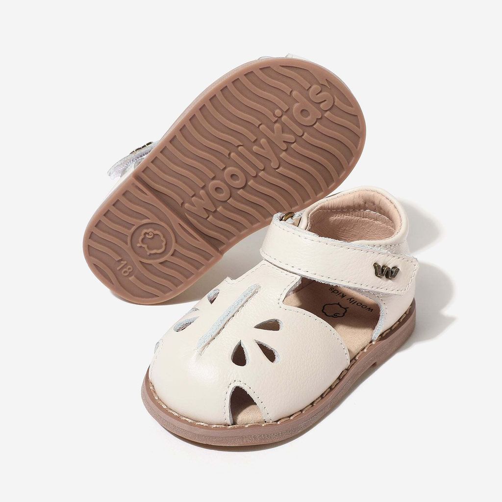 Mini_Chloe_-_Lunar_White_1