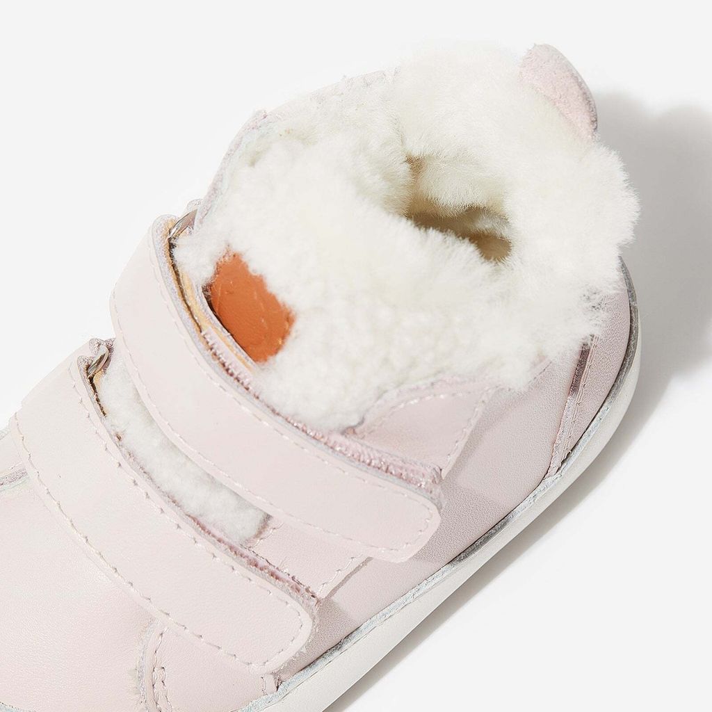 4dc05b31-283b-4e3c-b8df-3fa1297d2bf8