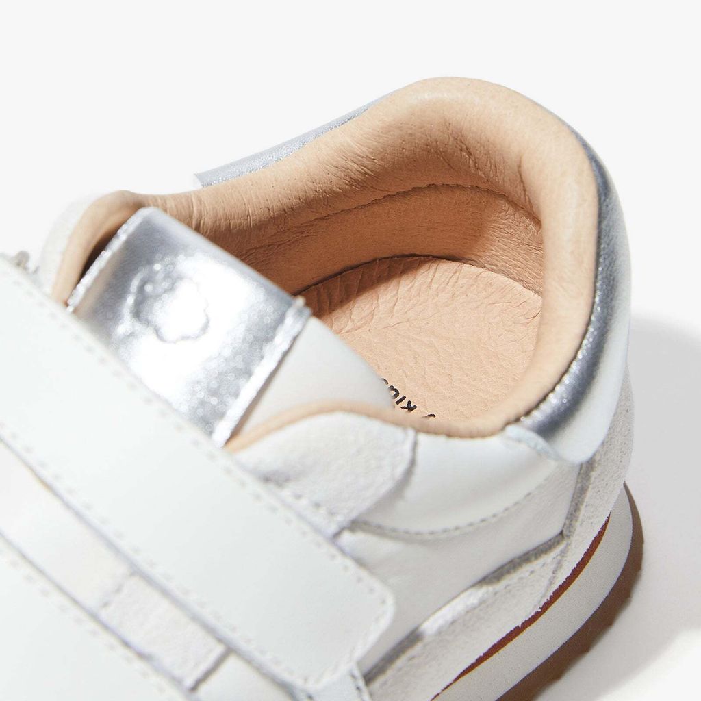 f126439f-a96d-4c8d-b32c-2113d5b2684c