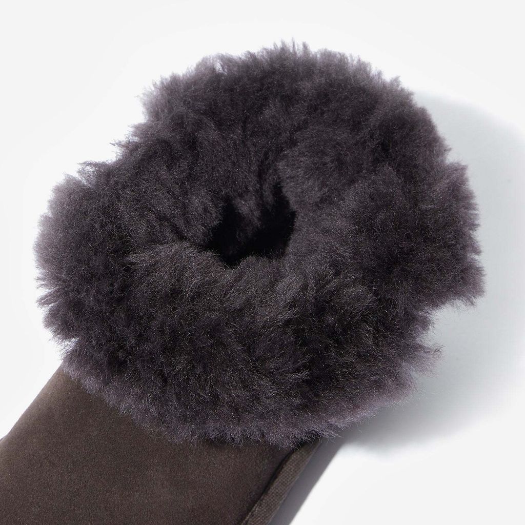 7982a379-ffcf-4b06-93d1-c31b088f4d9c