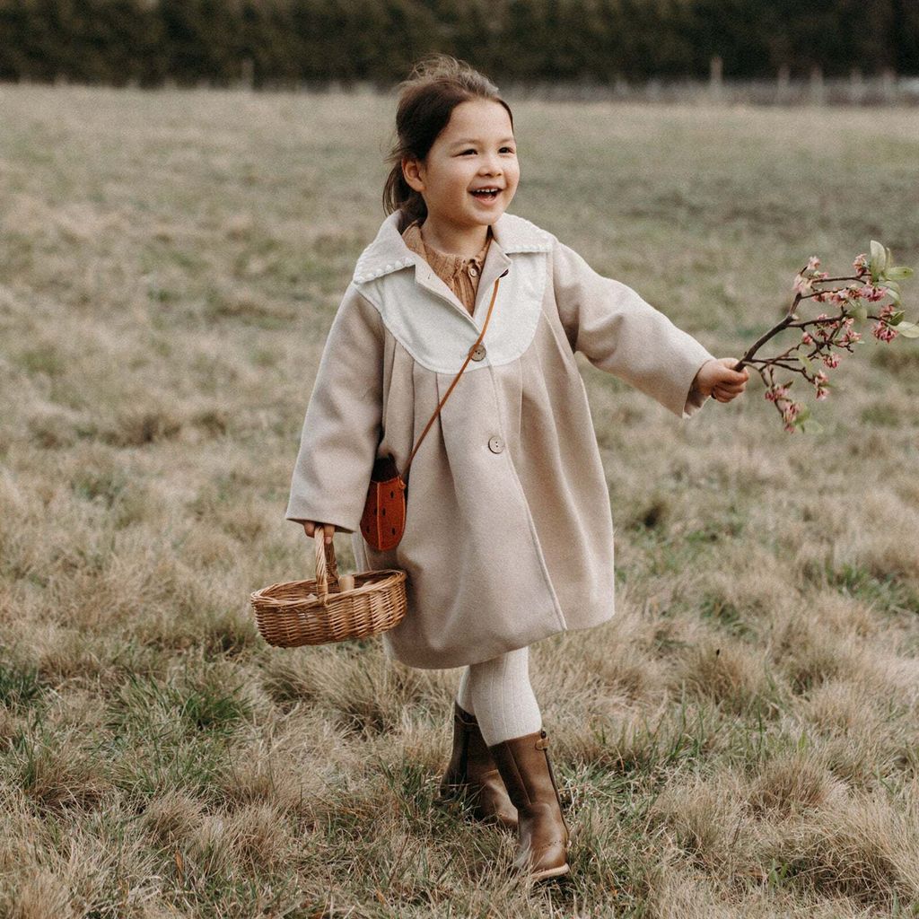 c33d8ee4-17e3-407b-8955-ca82dabf7287