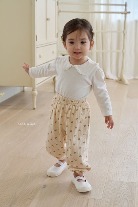 2_레이스둥근카라티_모델사진8