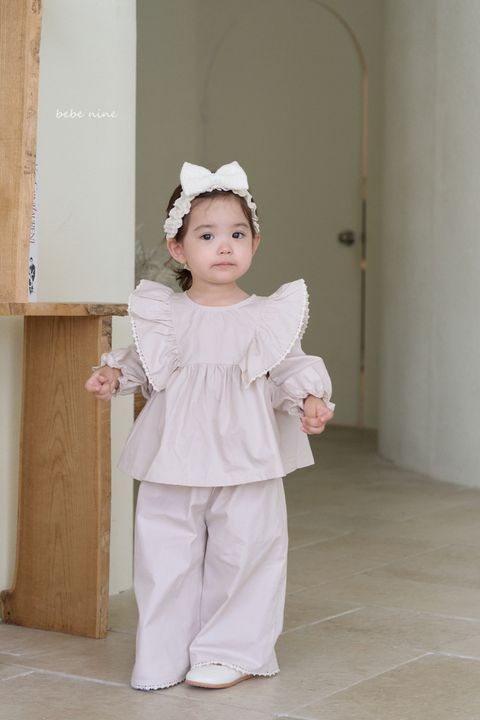 2_클로라블라우스_모델사진1