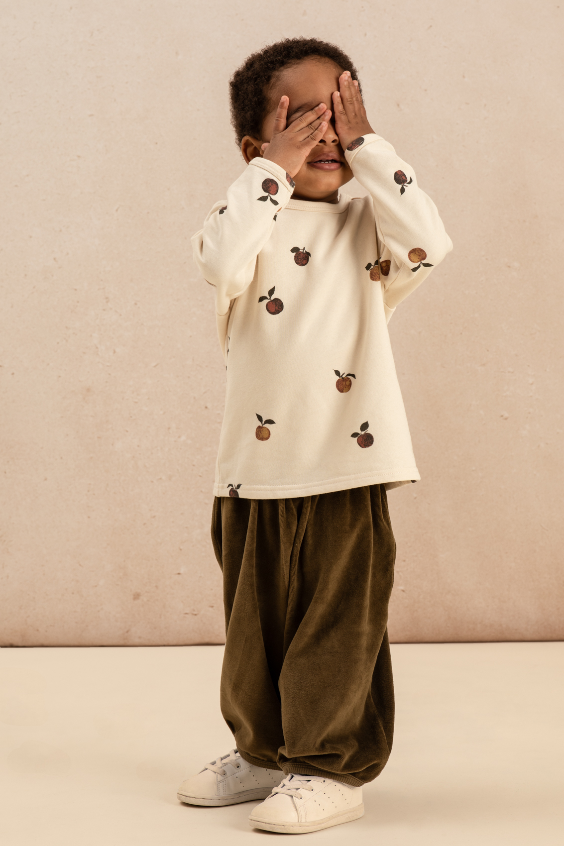 SWEATSHIRT NOE ECRU POMMES + PANTALON PORGY VELVET KAKI-1