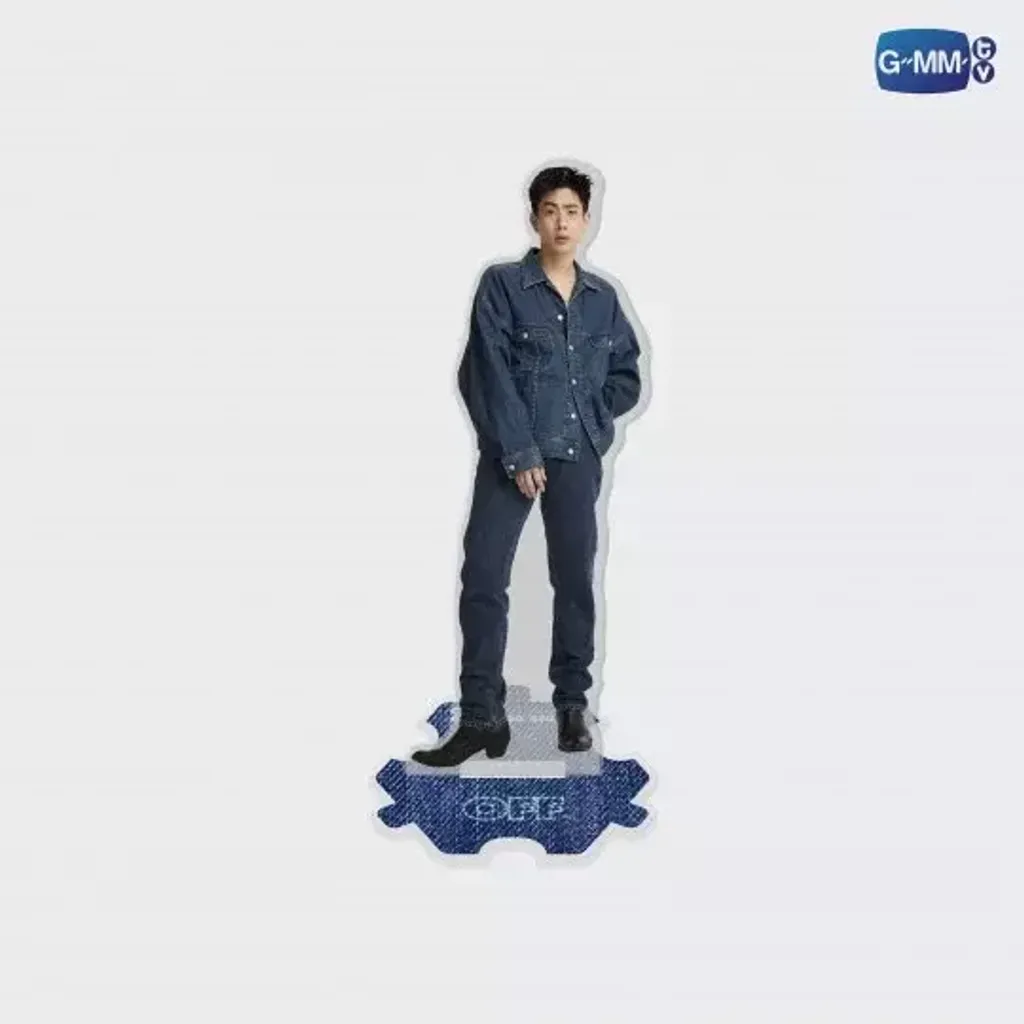 shop-STANDEE-StunningJeans-07-540x540