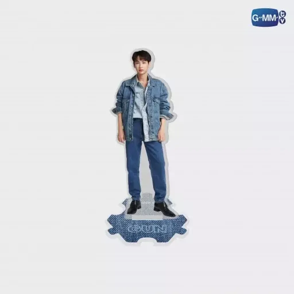 shop-STANDEE-StunningJeans-10-540x540