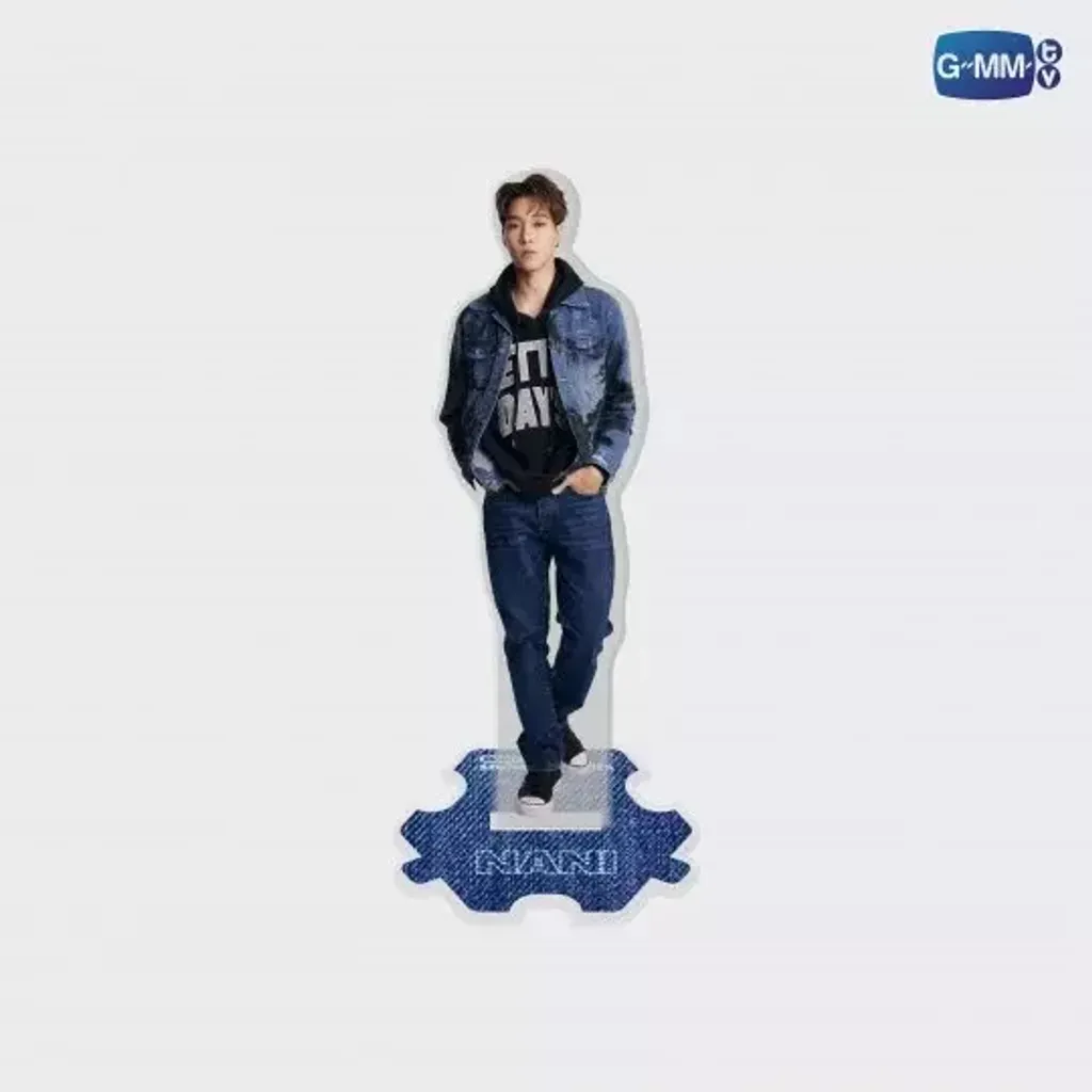 shop-STANDEE-StunningJeans-82-540x540