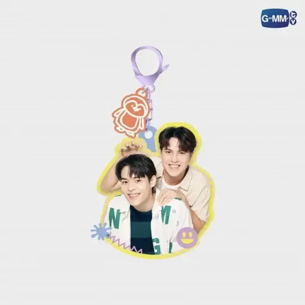 we-are-shop-keychain-06-540x540