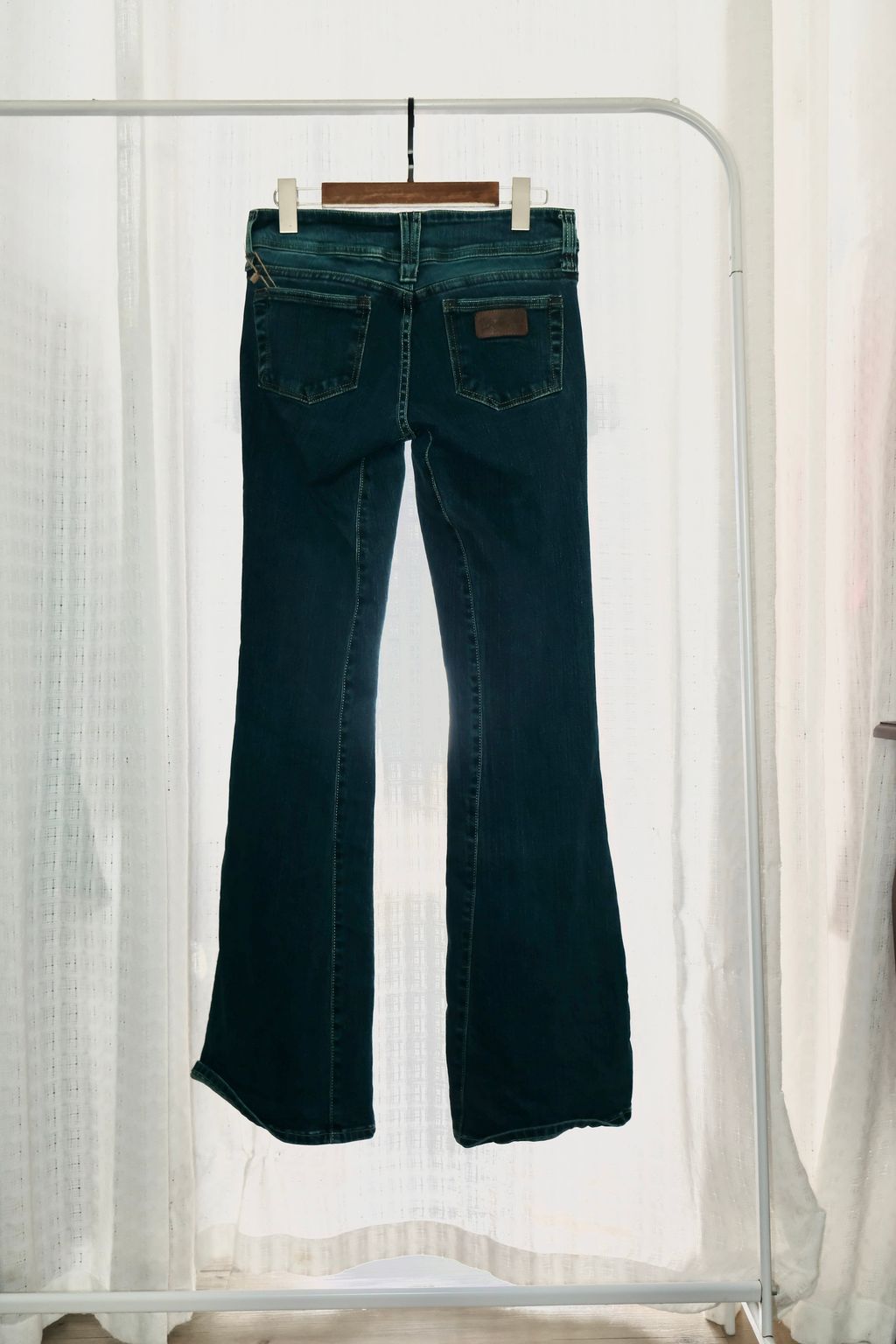 4603D80B-B3D8-4409-9368-8C4EA57E0737_1_201_a