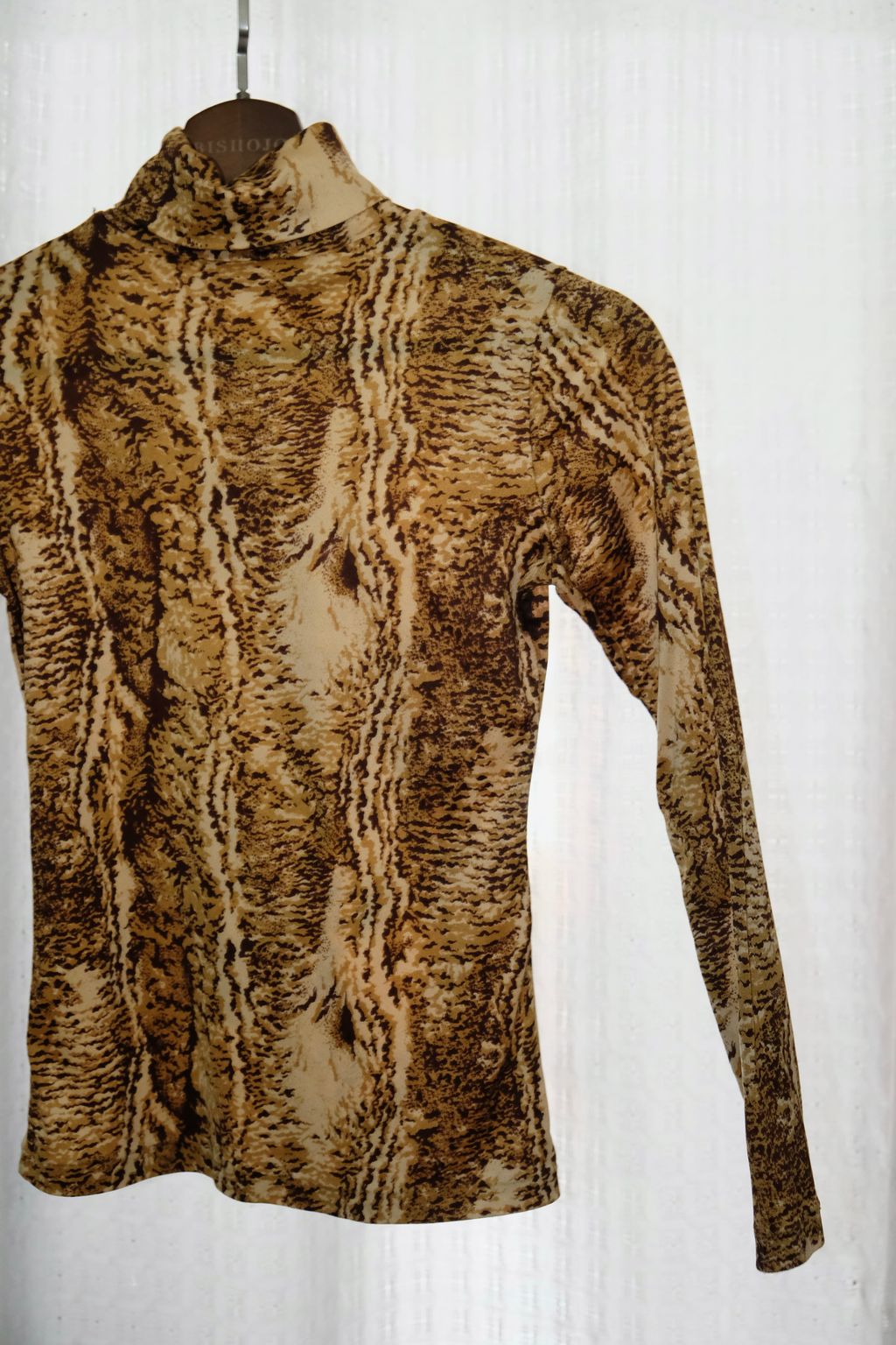 9F7AB6D0-C340-4026-A863-479AF9AC8B8A_1_201_a