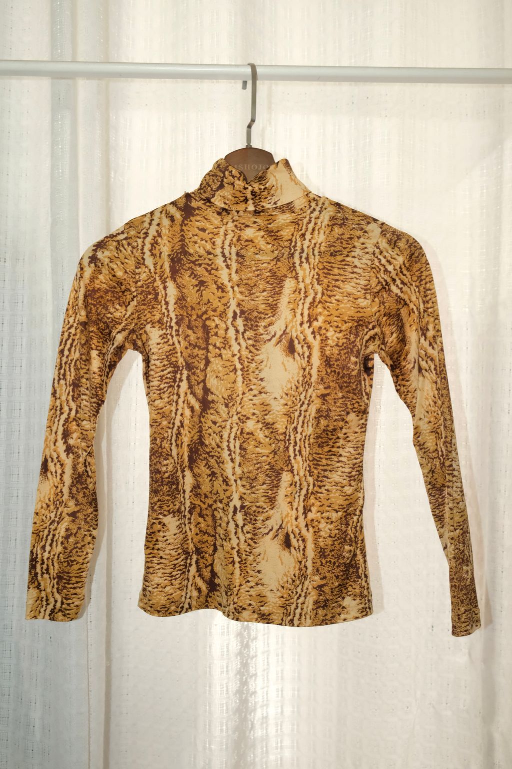 46540F61-F801-4FBC-BBAB-6F508021B5F4_1_201_a