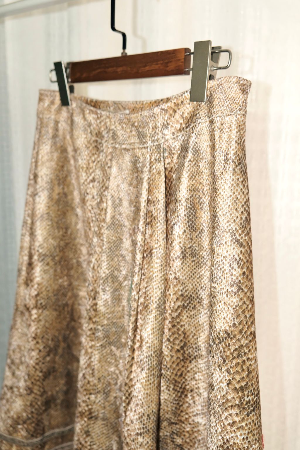 8A4D39B4-FF0D-4A6F-AE44-7CE6E16569AE_1_201_a