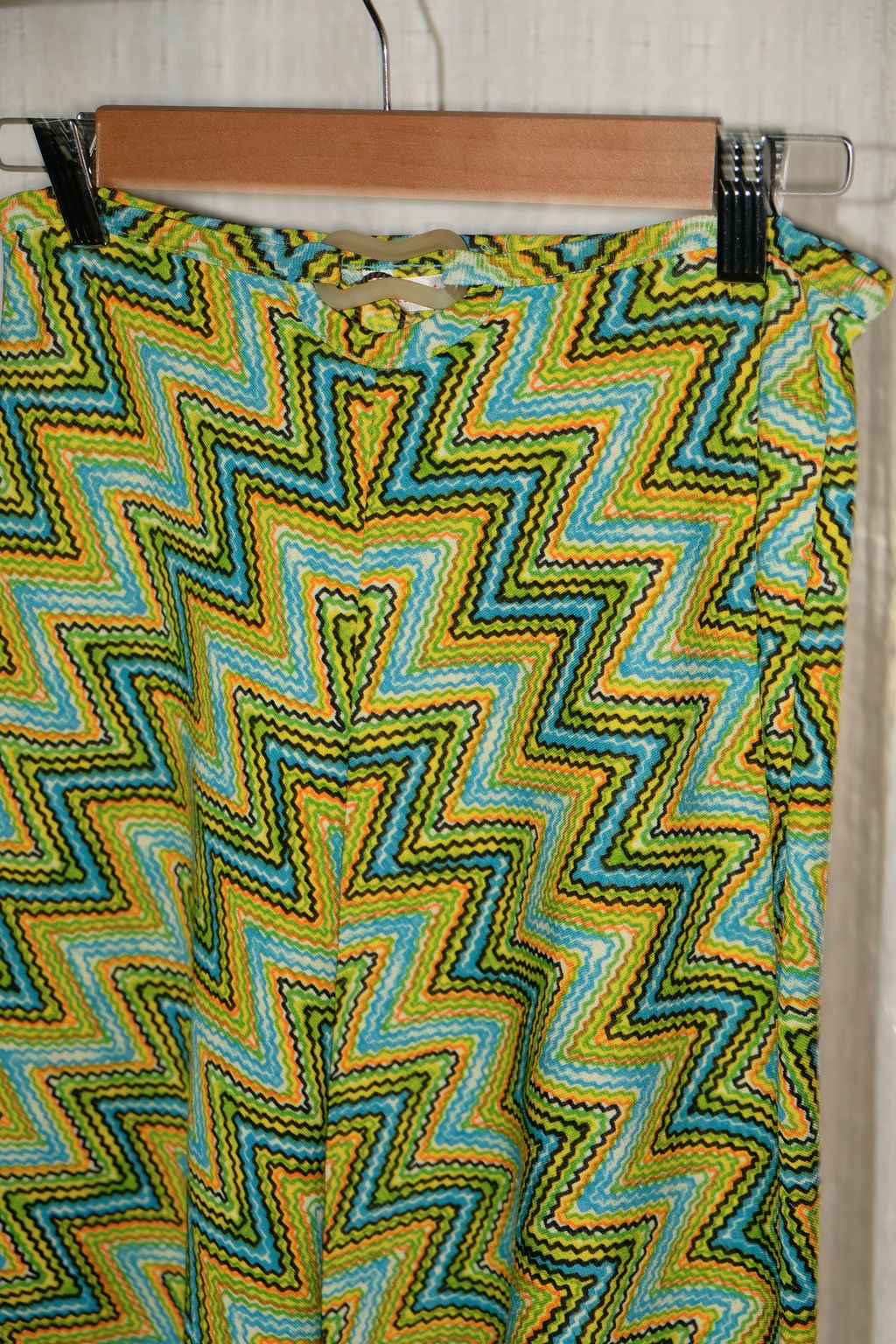 B8EE8963-D6E5-4A3E-818E-8FCEBF7D49C2_1_201_a