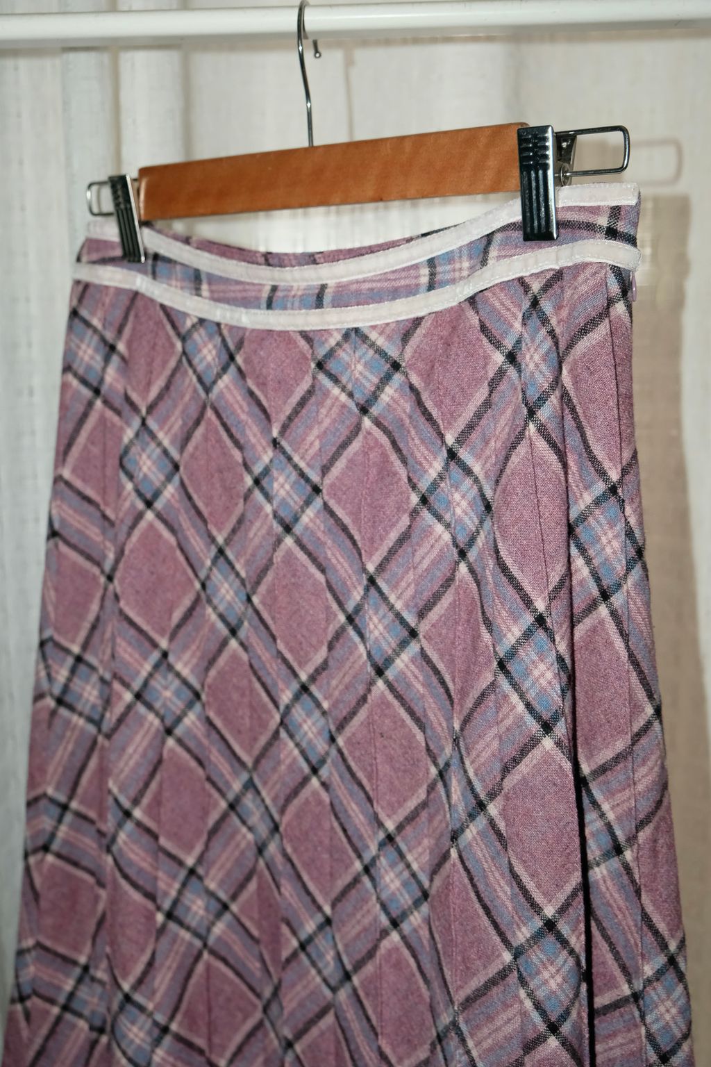 7BC4FCC1-4F6B-451D-AAAE-0BDCA7BC9FBC_1_201_a