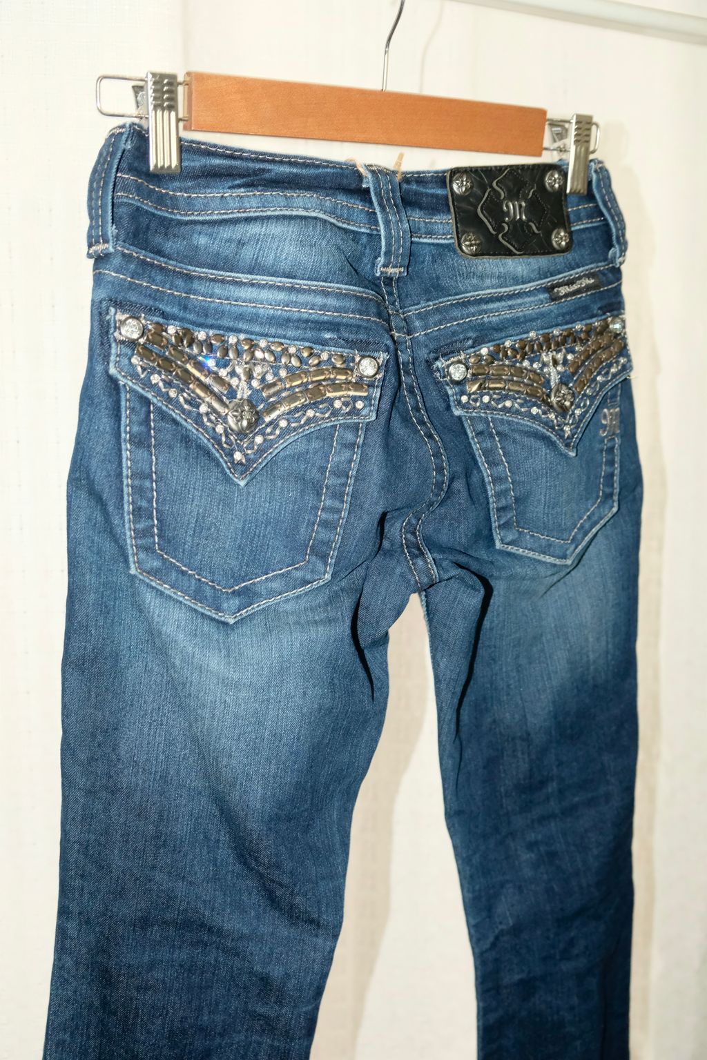 CBA6C64F-E064-411A-A42F-42B04CEC7D45_1_201_a