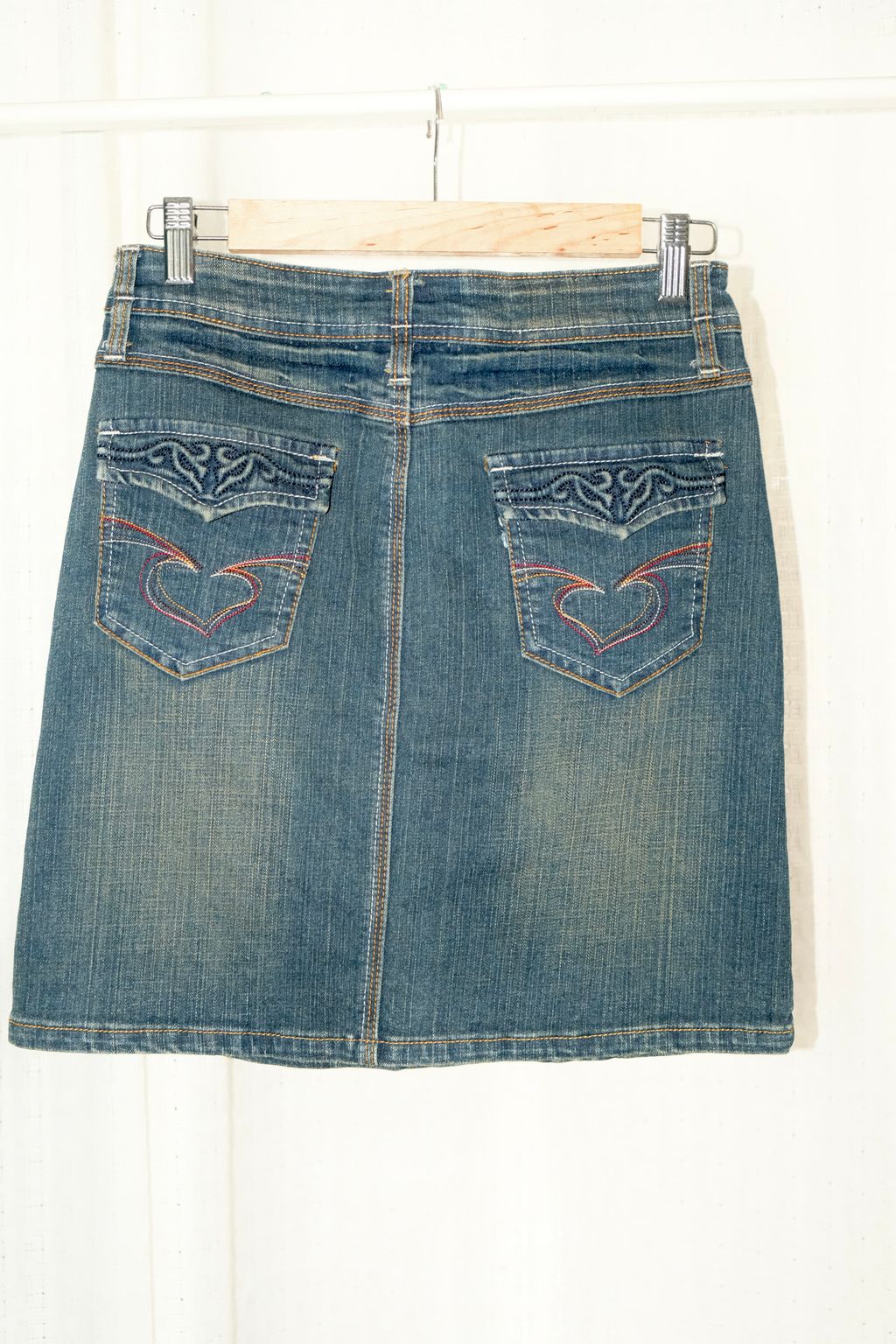 96C57EC9-8708-43BD-9A35-970CAEA92933_1_201_a