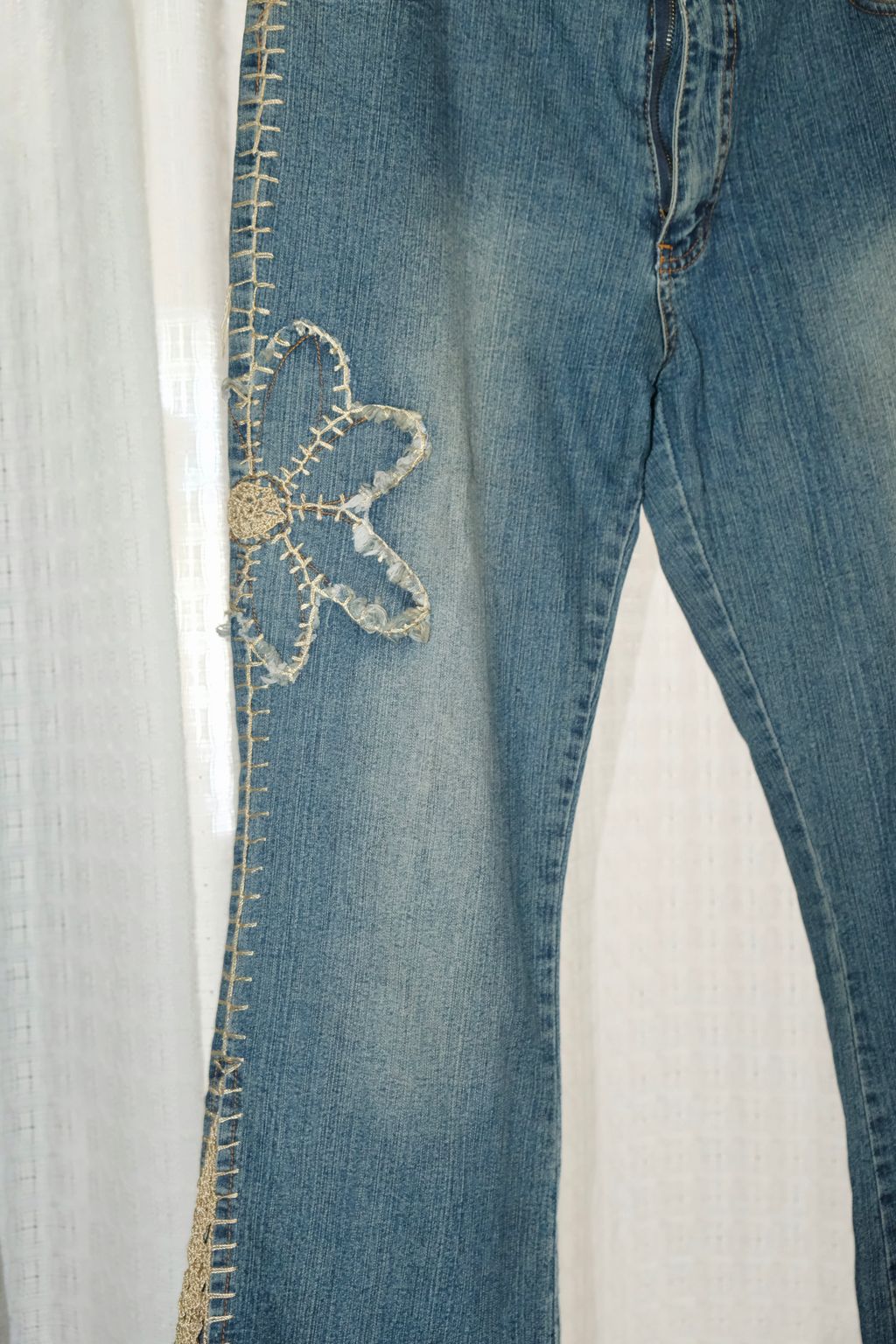 C46100B7-4D2D-49C3-A6D1-7BBF2623527F_1_201_a