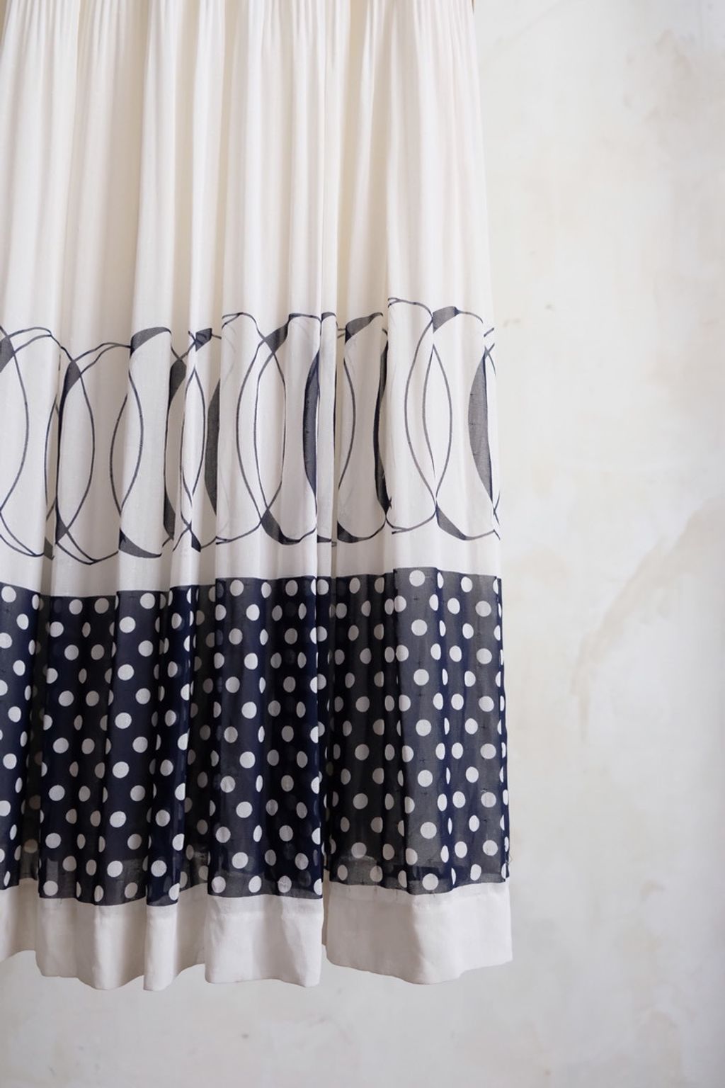 2F0C16DD-A0C8-4B04-8790-AA252845A7D5_1_105_c