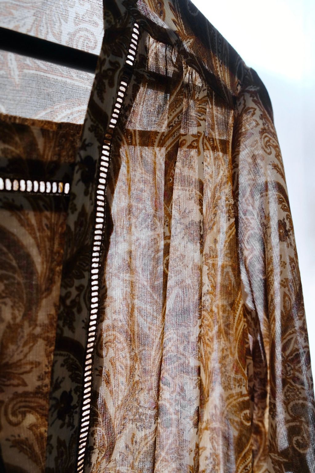 90B29380-502C-48D1-B294-1557AFA1CAE1_1_105_c