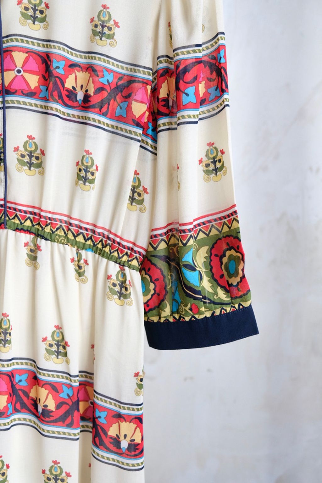 D1E70592-3480-415D-81E3-DC3A18842281_1_105_c