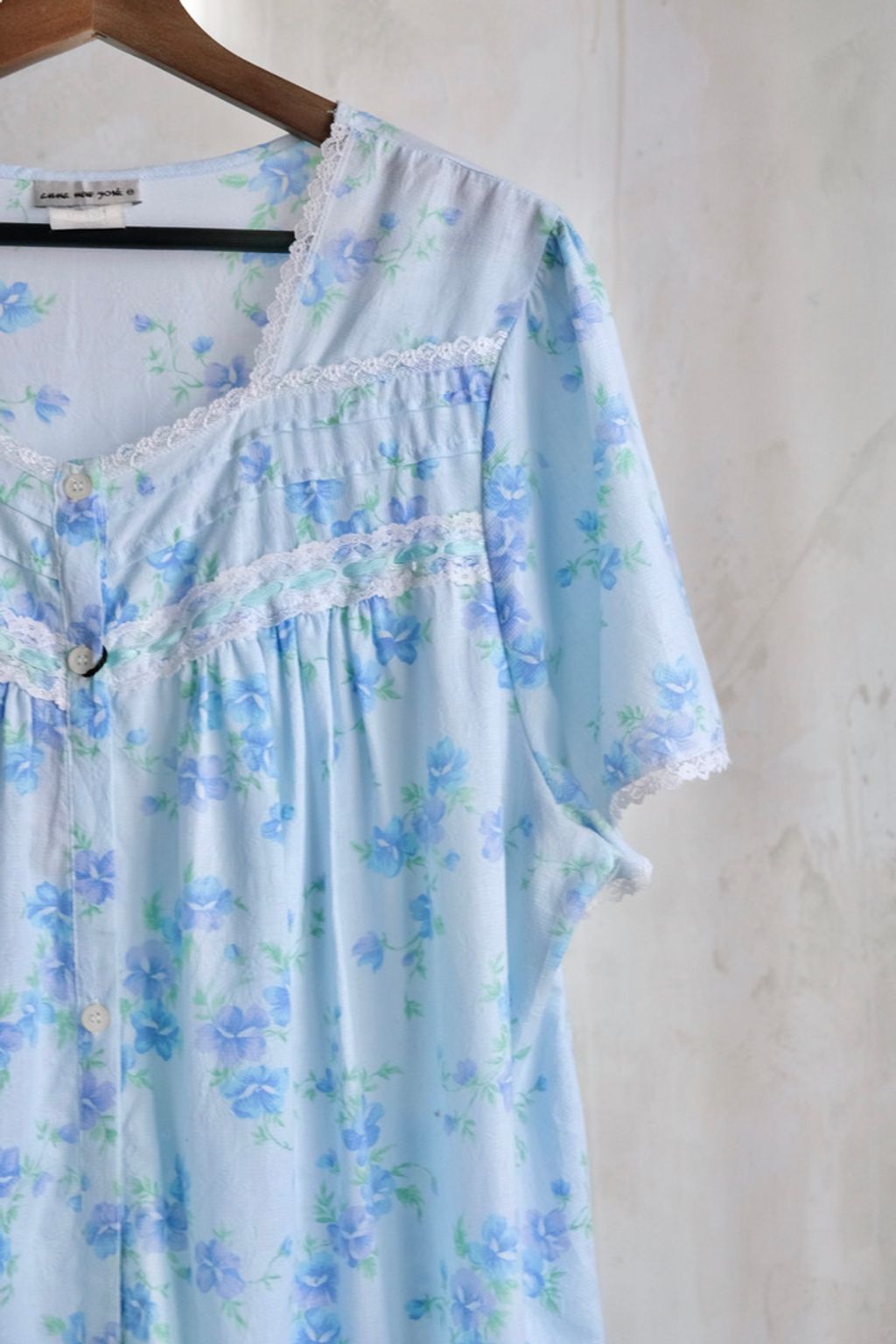 8B789867-5CF1-475F-9A83-4B2F51BC7575_1_105_c