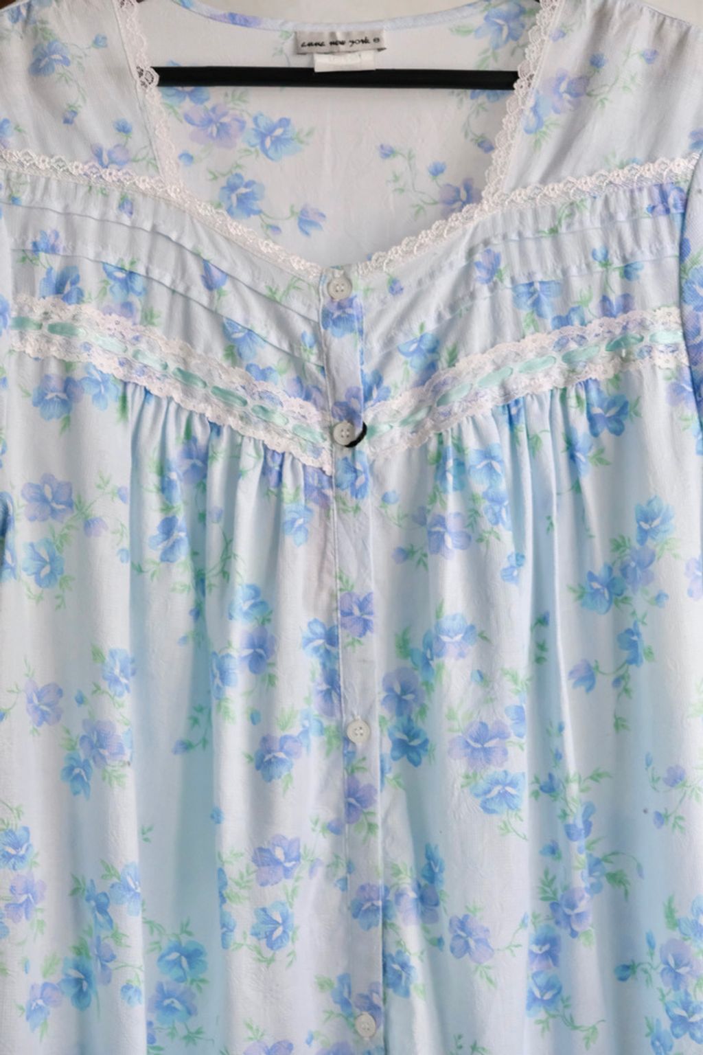 CB87CDA4-757F-425B-9402-786DC59D7F6B_1_105_c