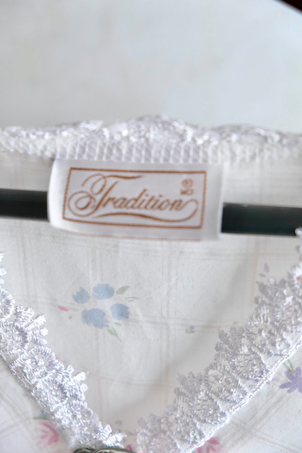 9C769076-48E3-4945-B3AF-8359FD15E516_1_201_a