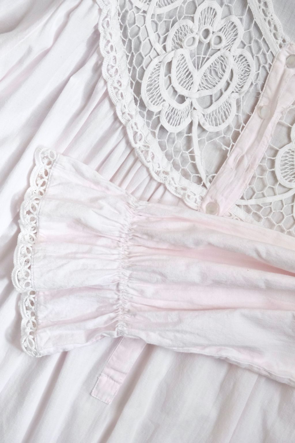 7EBB635D-E1EA-4AA4-AA87-91DB381F1602_1_201_a