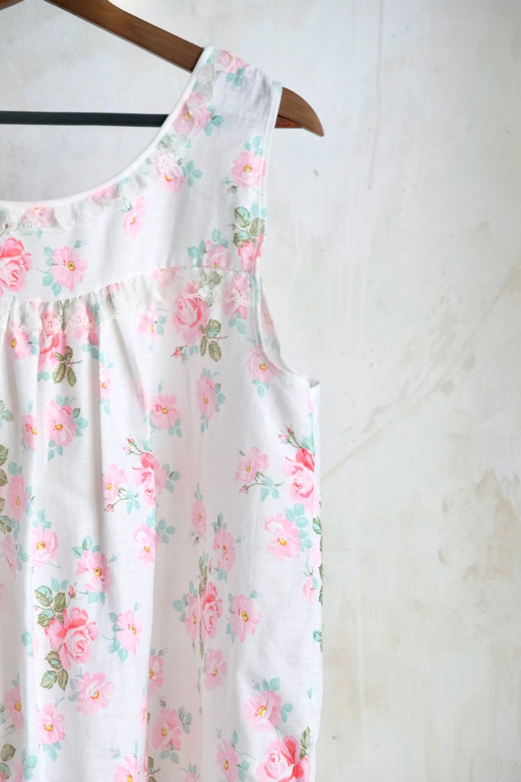 5DC338FF-8F94-4920-8EEF-EE3A4ABC1368_1_105_c