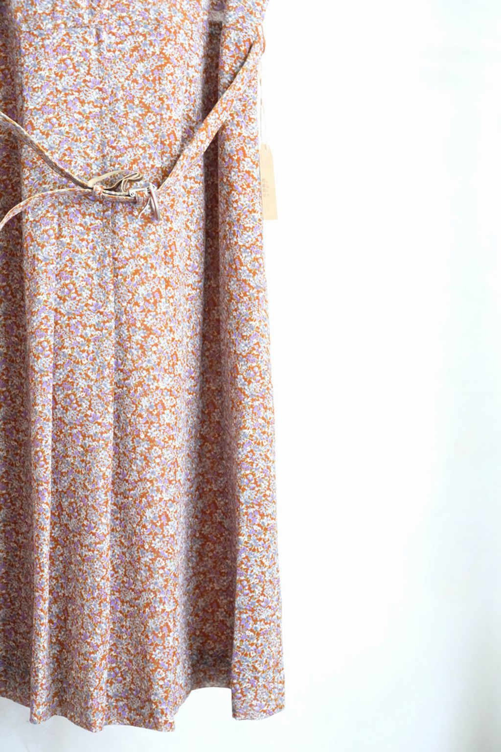 D1CC0543-C8FD-4446-B1D5-F778D5E5661A_1_105_c